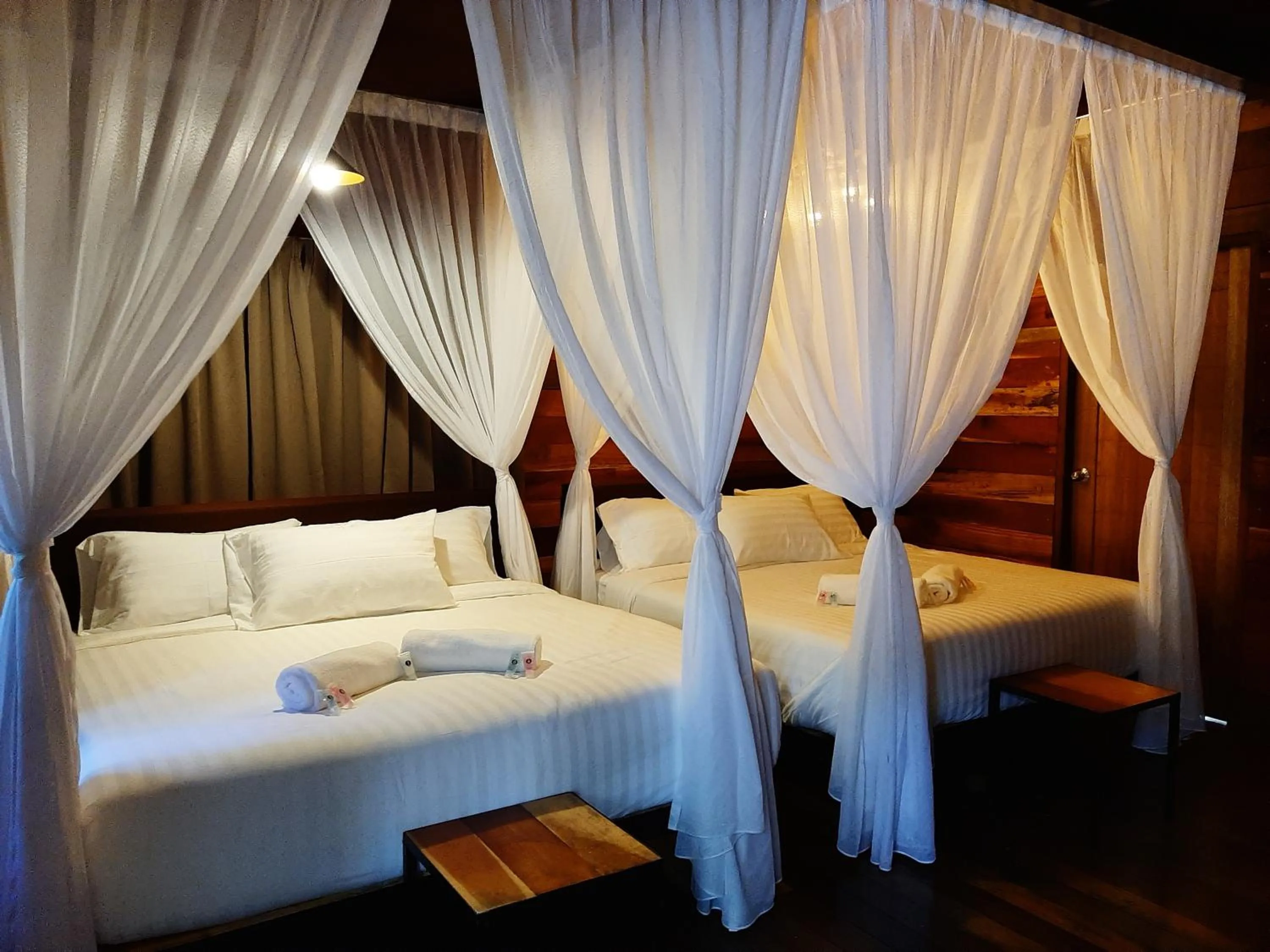 Bed in Utan Teluk Nipah