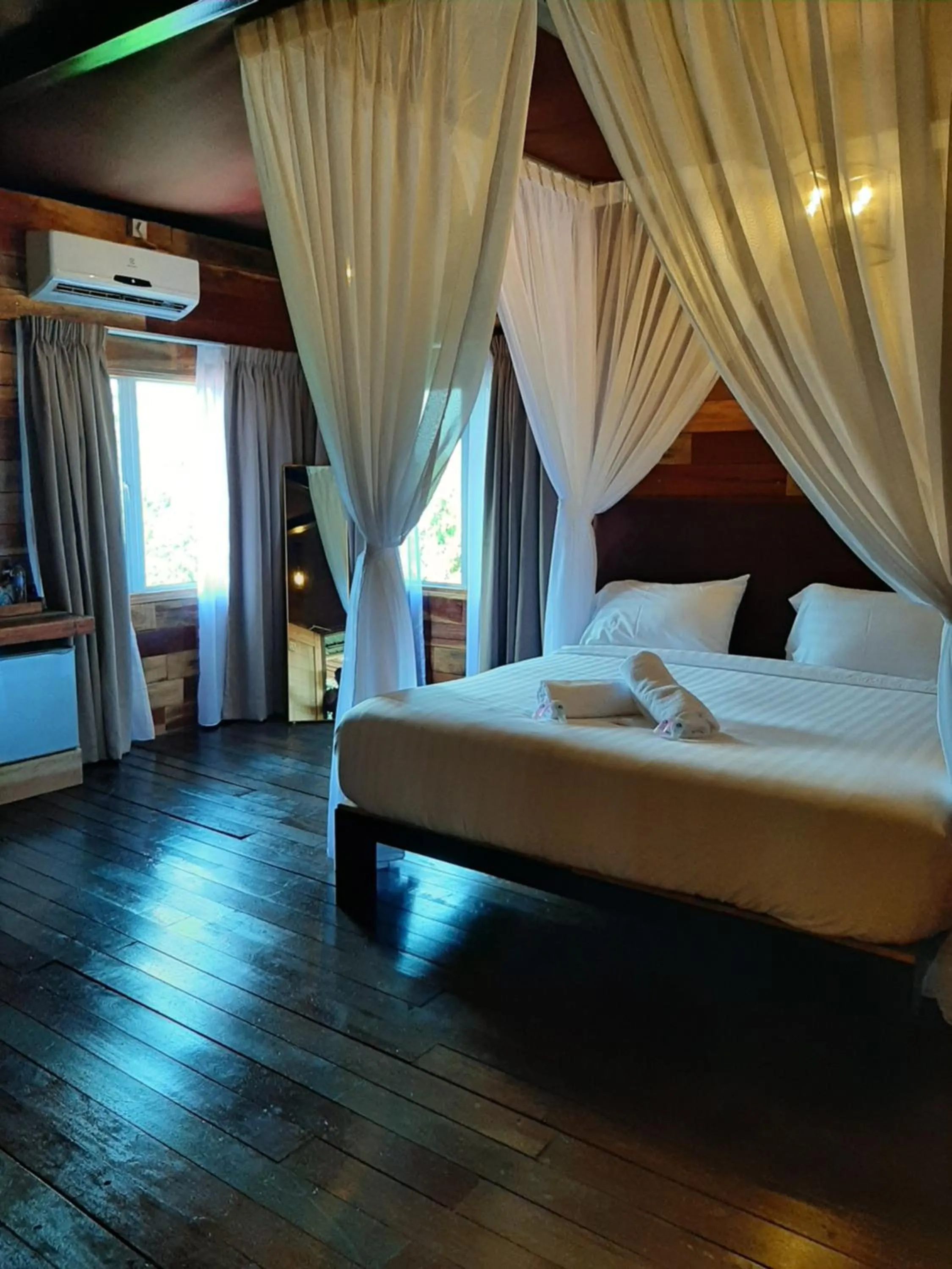 Bed in Utan Teluk Nipah