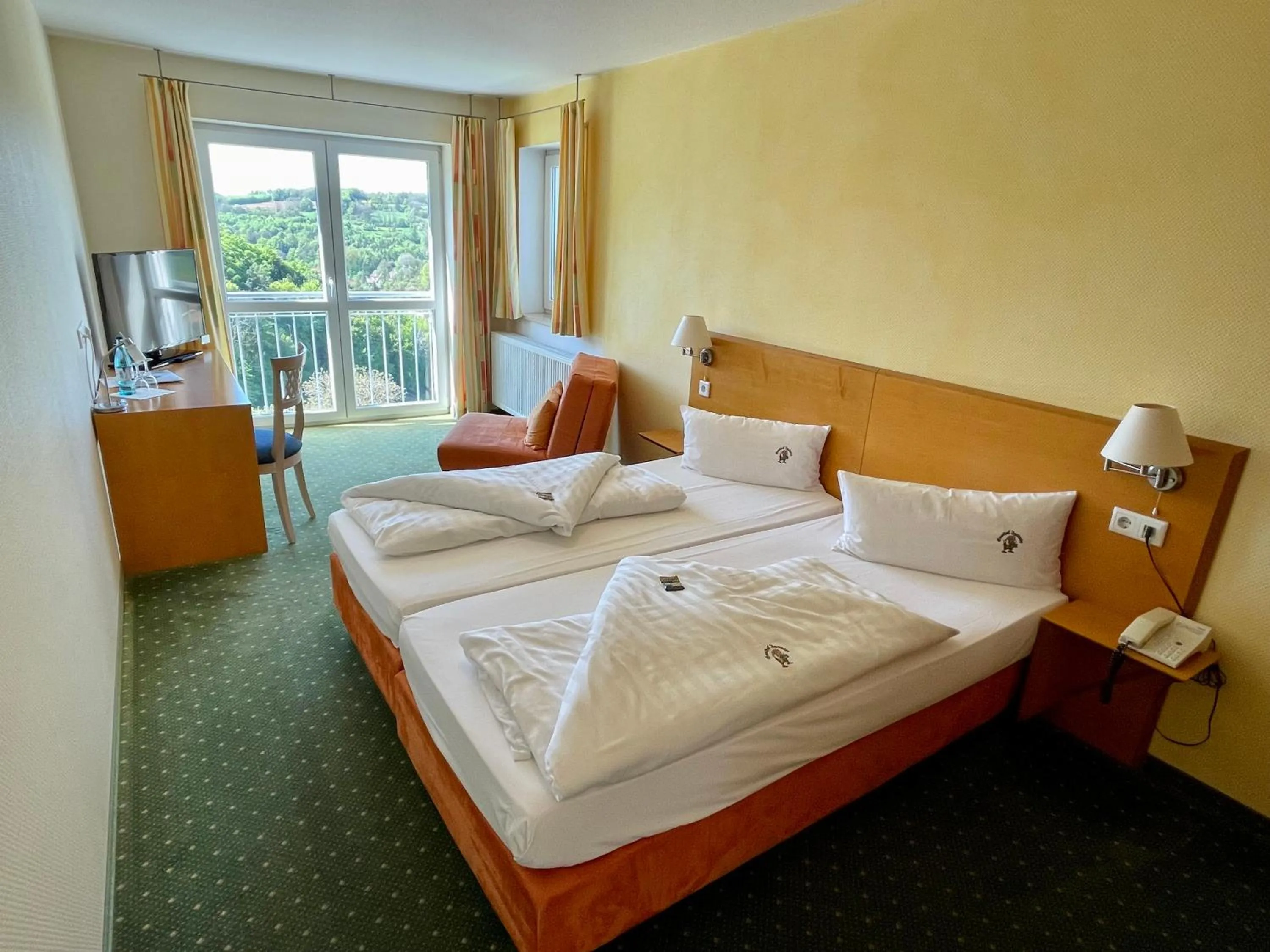 Photo of the whole room, Bed in Berggasthof Hotel Igelwirt