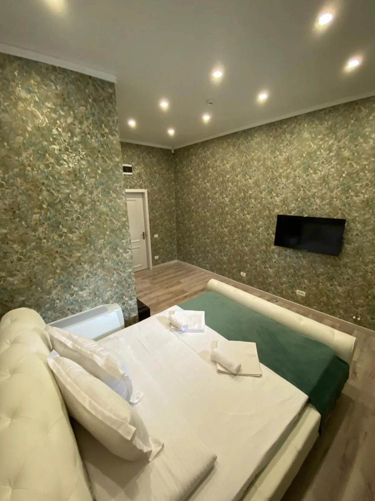 Bed in Arizet Boutique Mamaia