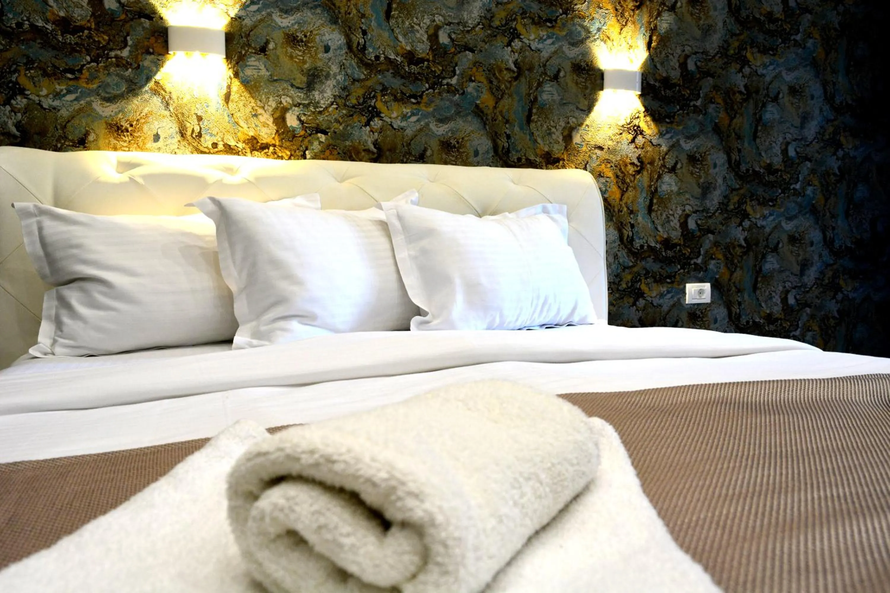 Bed in Arizet Boutique Mamaia