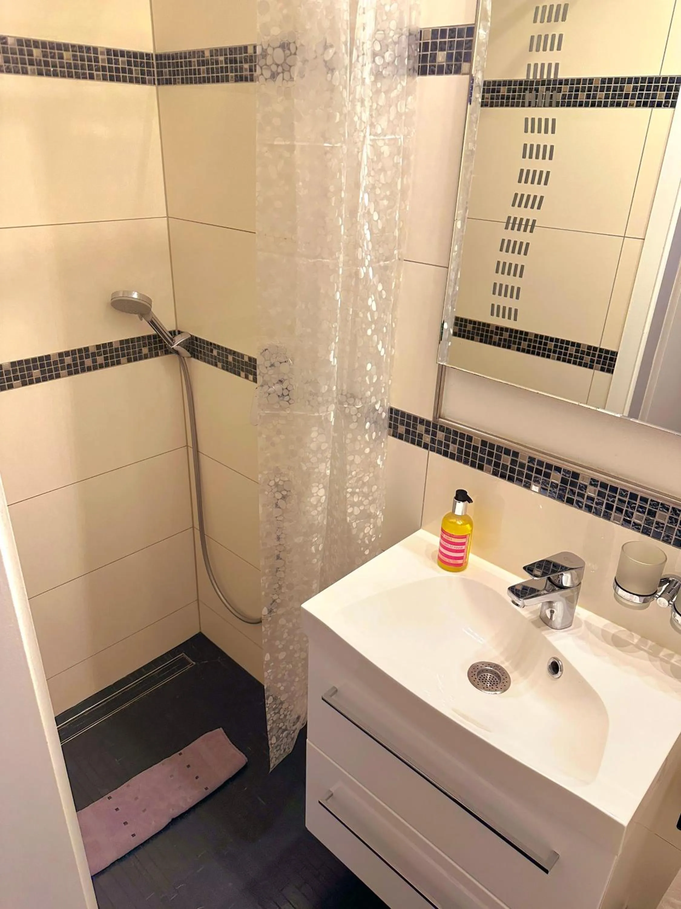 Bathroom in Hotel am Markt Bacharach