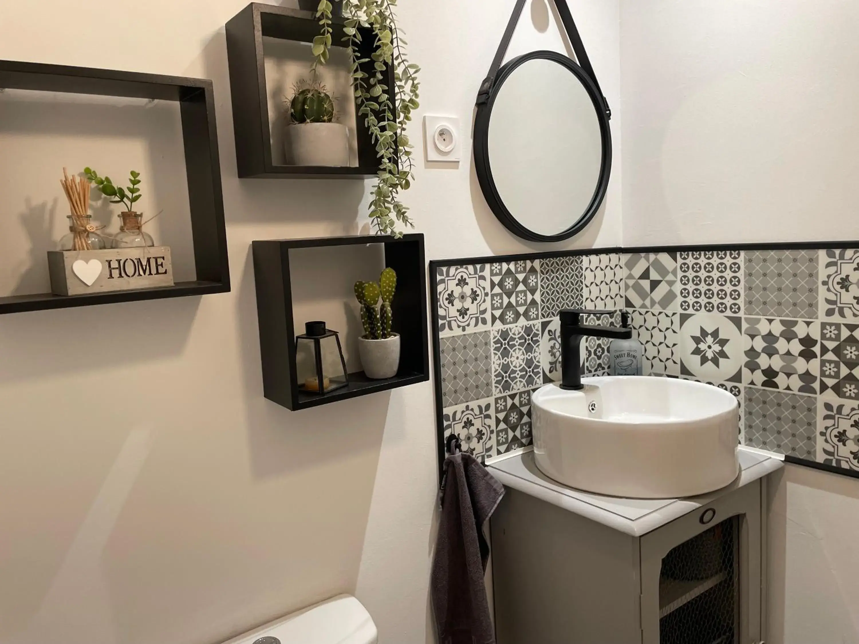 Double Room with Private Bathroom - single occupancy in Maison d'hôtes L'air d'antan Double Room with Private Bathroom - single occupancy in Maison d'hôtes L'air d'antan