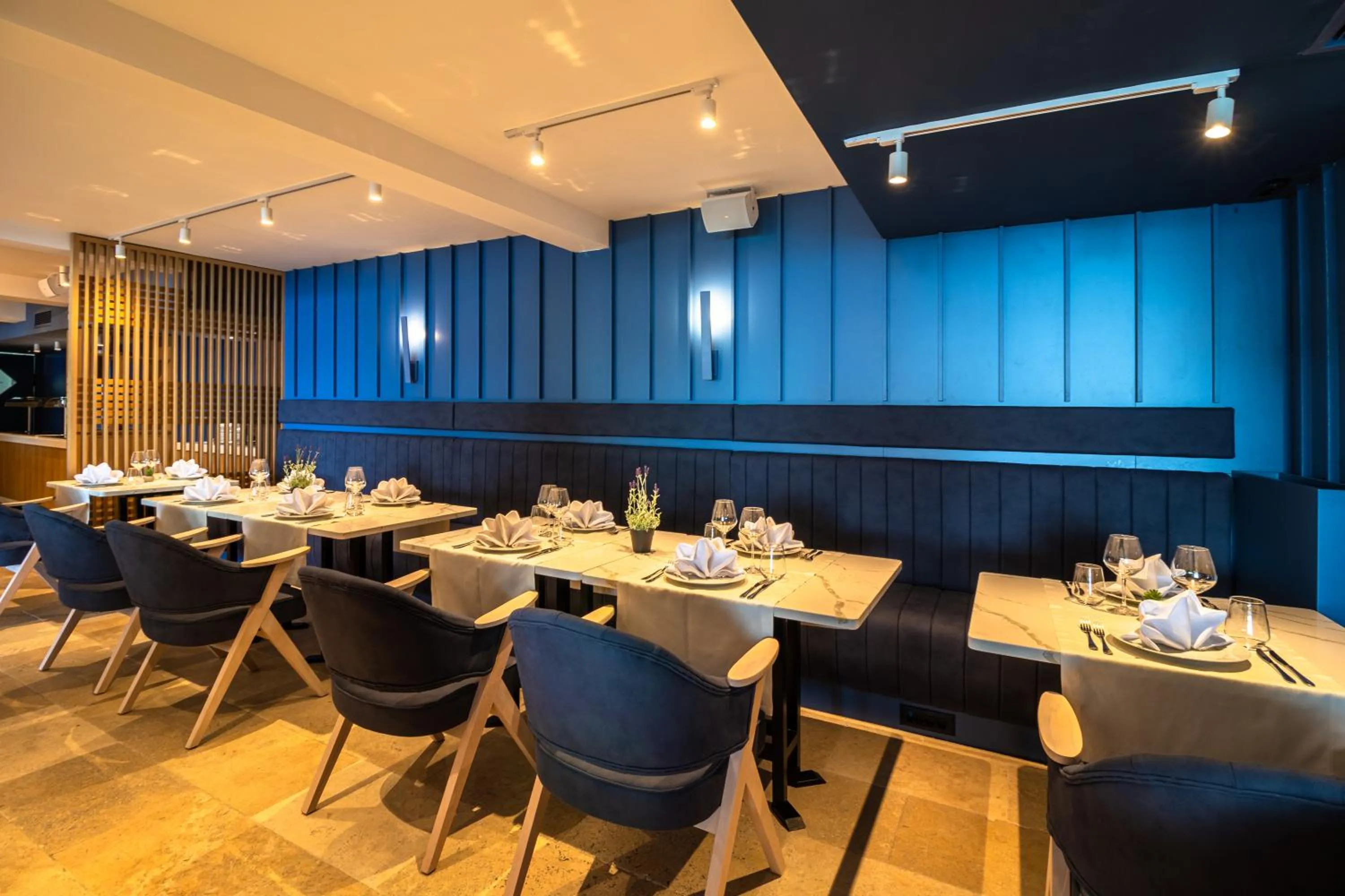 Restaurant/places to eat in Poseidon The Beach Hotel