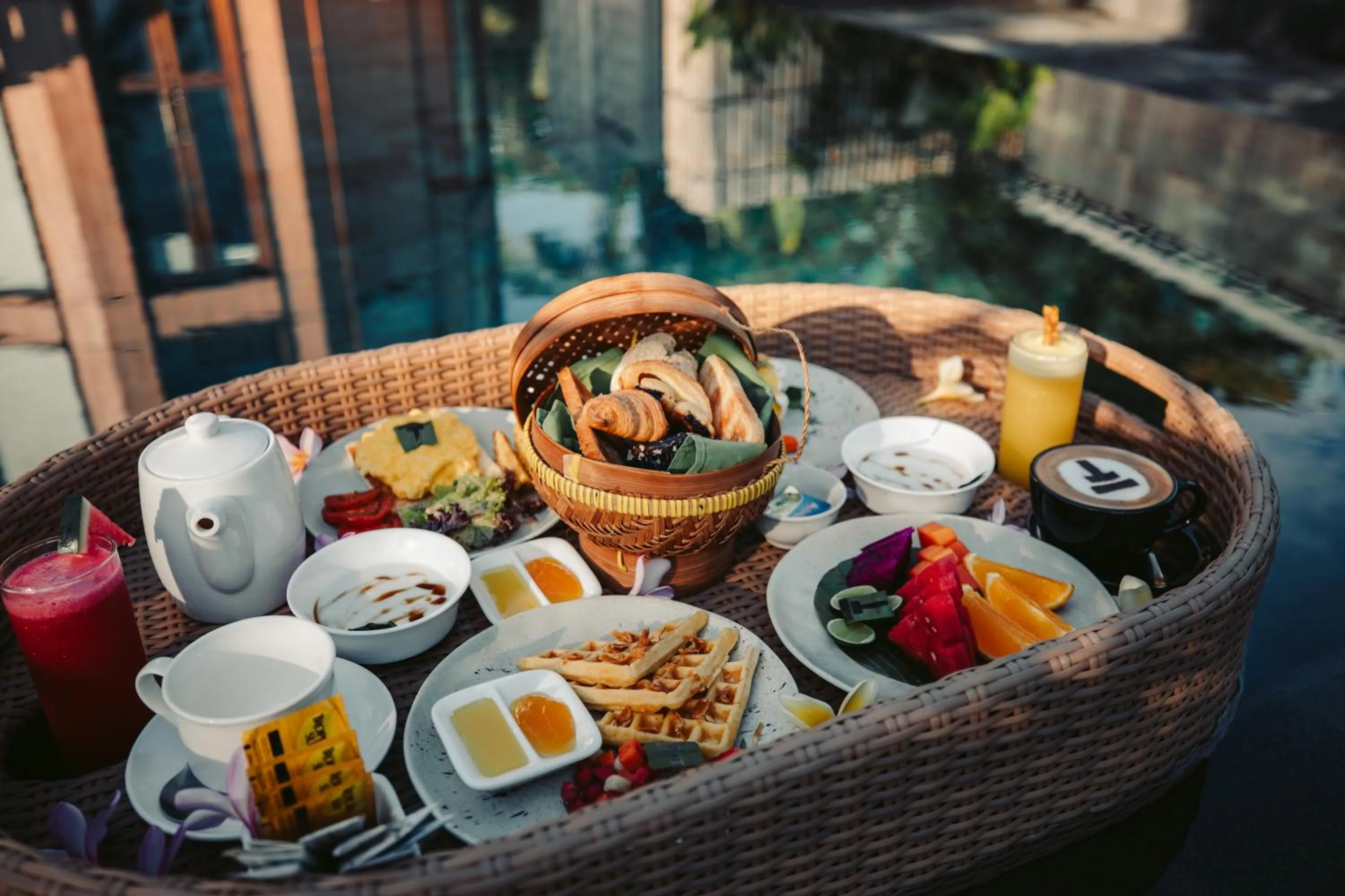 Food and drinks in Hotel Le Temple Borobudur