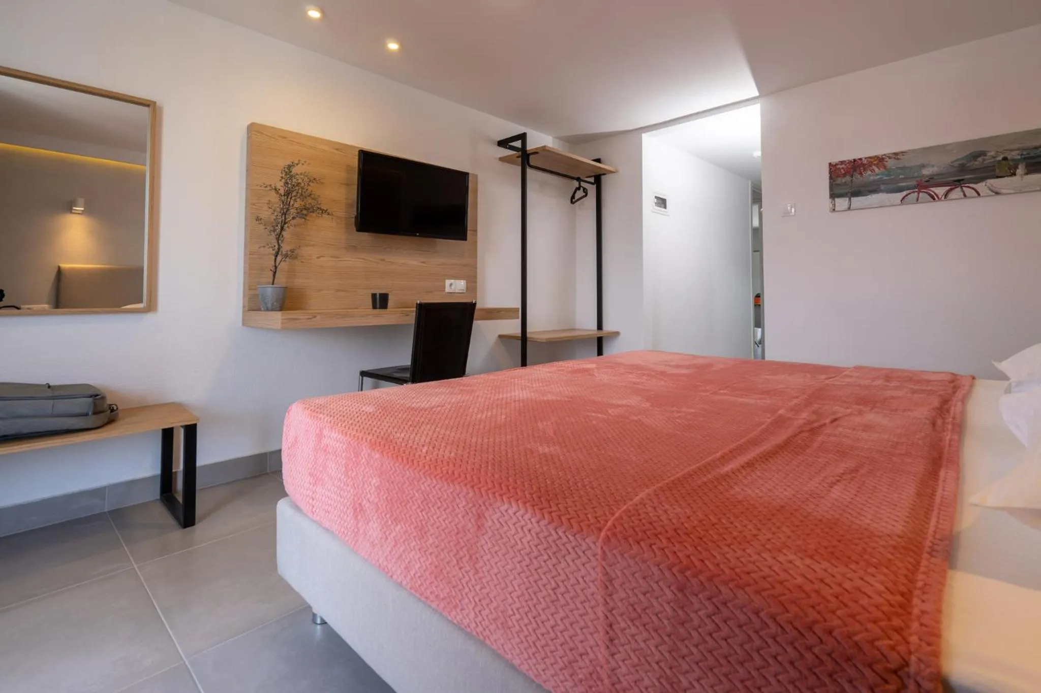 Photo of the whole room, Bed in Comfort Zefyros