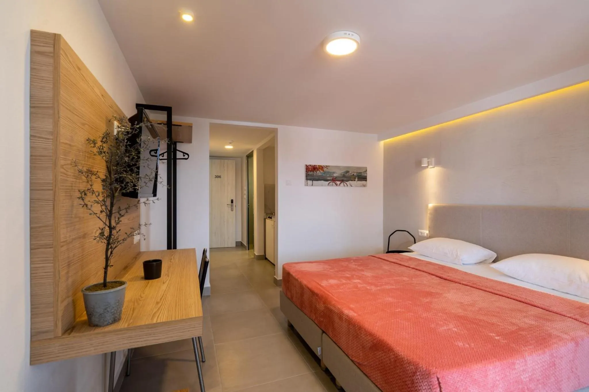 Photo of the whole room, Bed in Comfort Zefyros