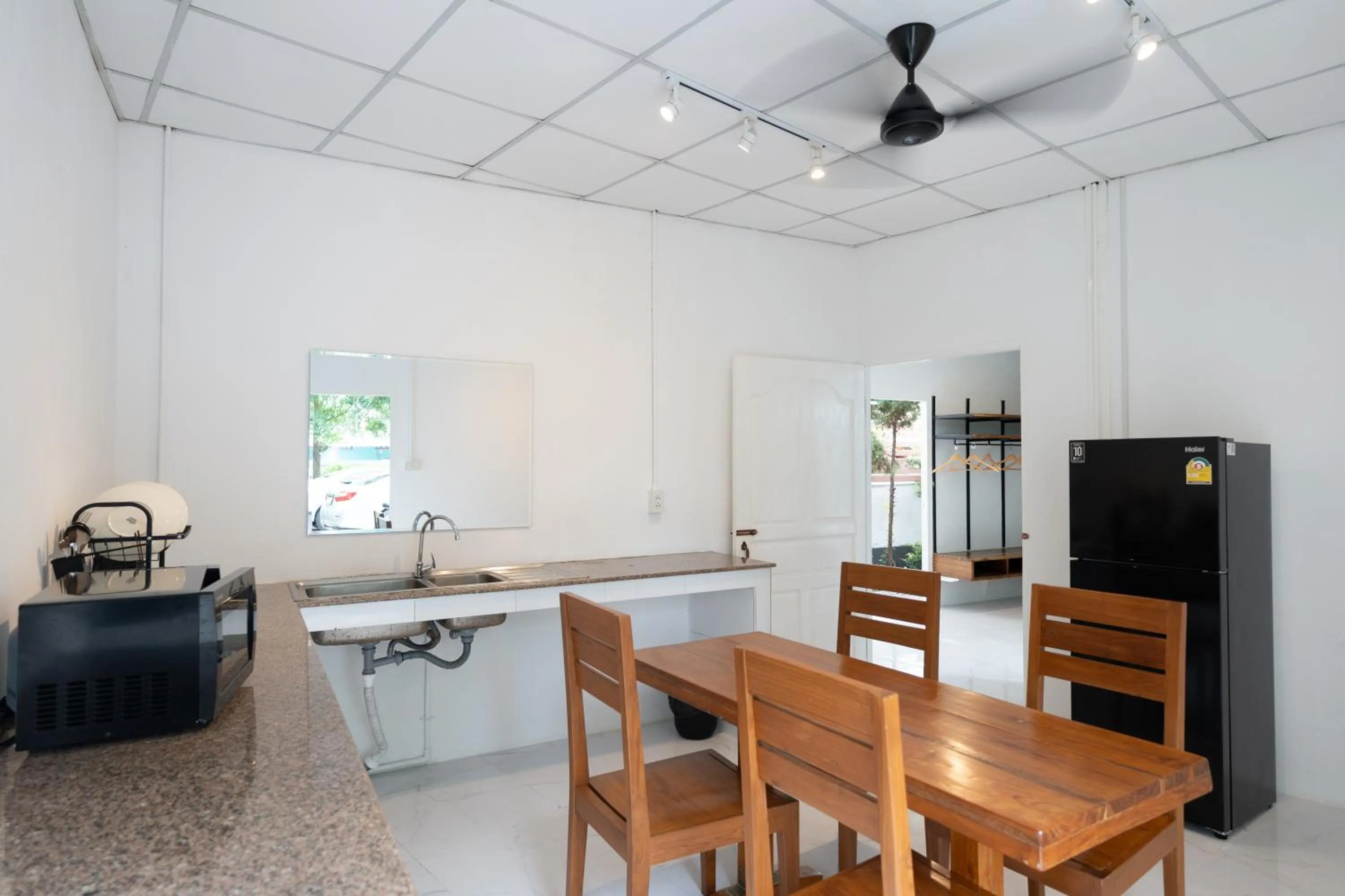 Restaurant/places to eat in Chiang Mai Mansion 2