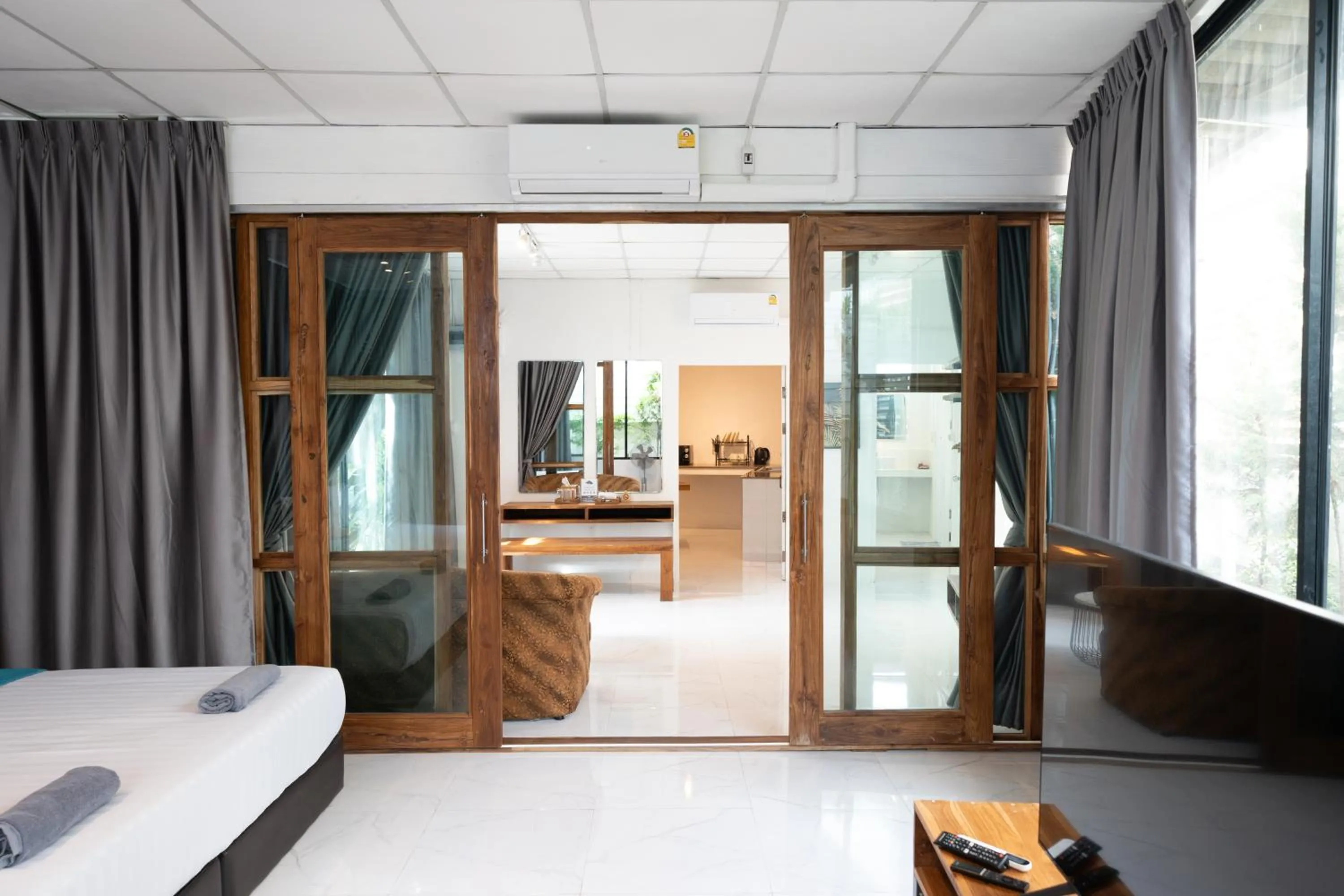 Living room, Bed in Chiang Mai Mansion 2