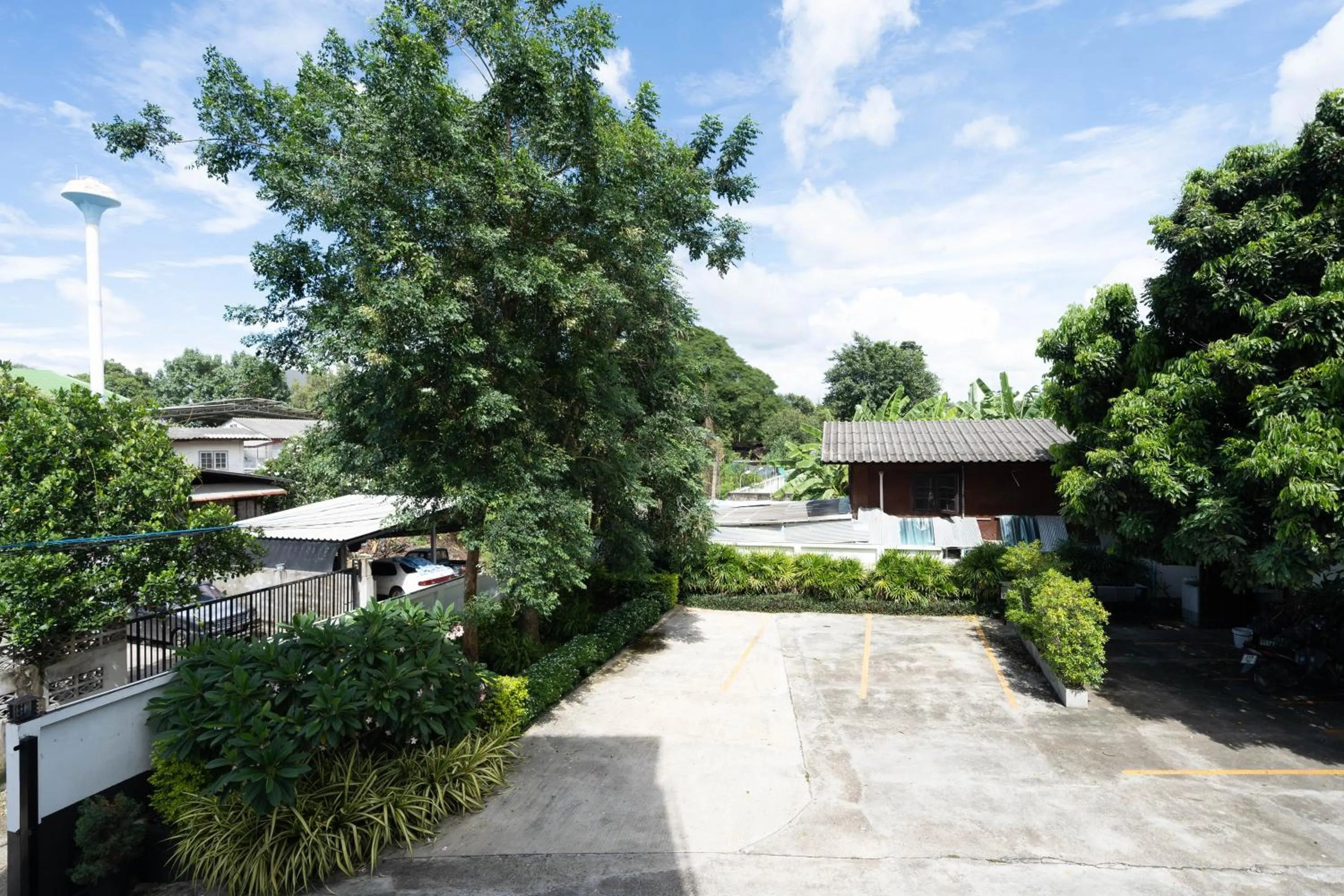 Parking in Chiang Mai Mansion 2