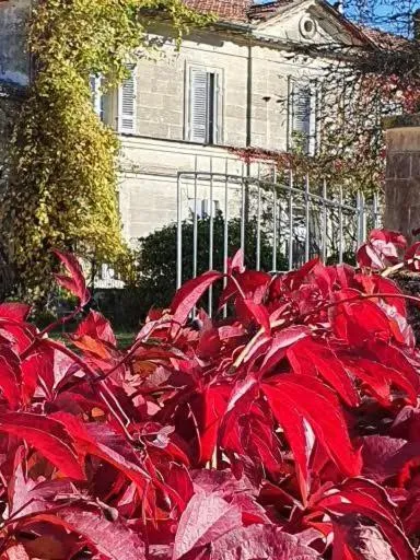 Property building in Chambres d'hôtes La Hourqueyre