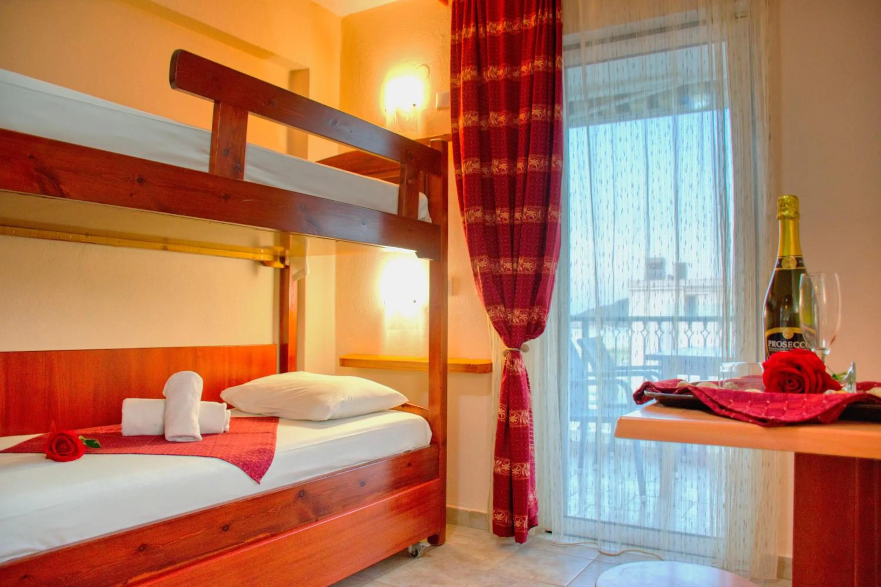 Bed in Apartmenthotel Sithon