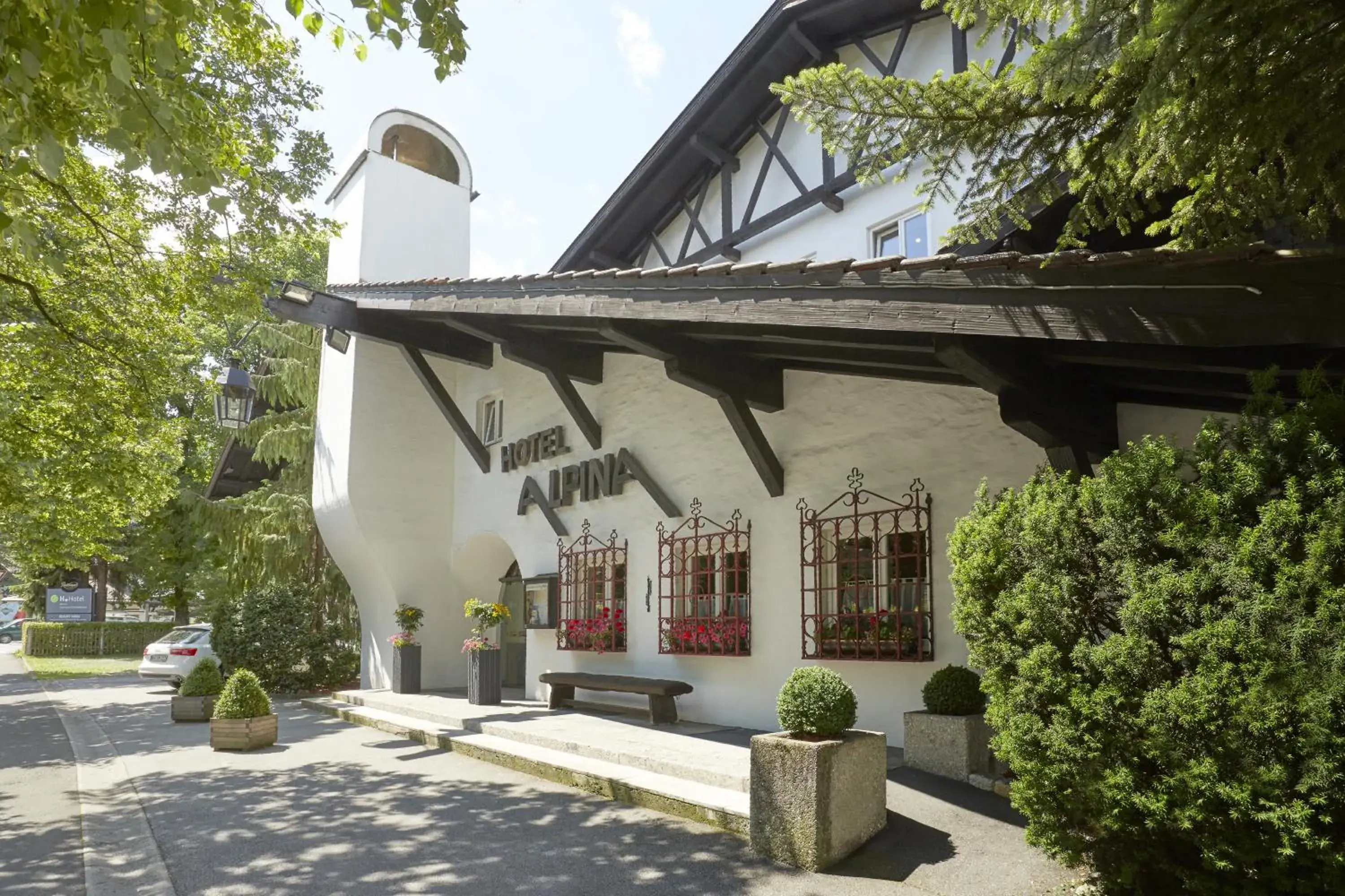 Facade/entrance in HYPERION Hotel Garmisch - Partenkirchen Facade/entrance in HYPERION Hotel Garmisch - Partenkirchen