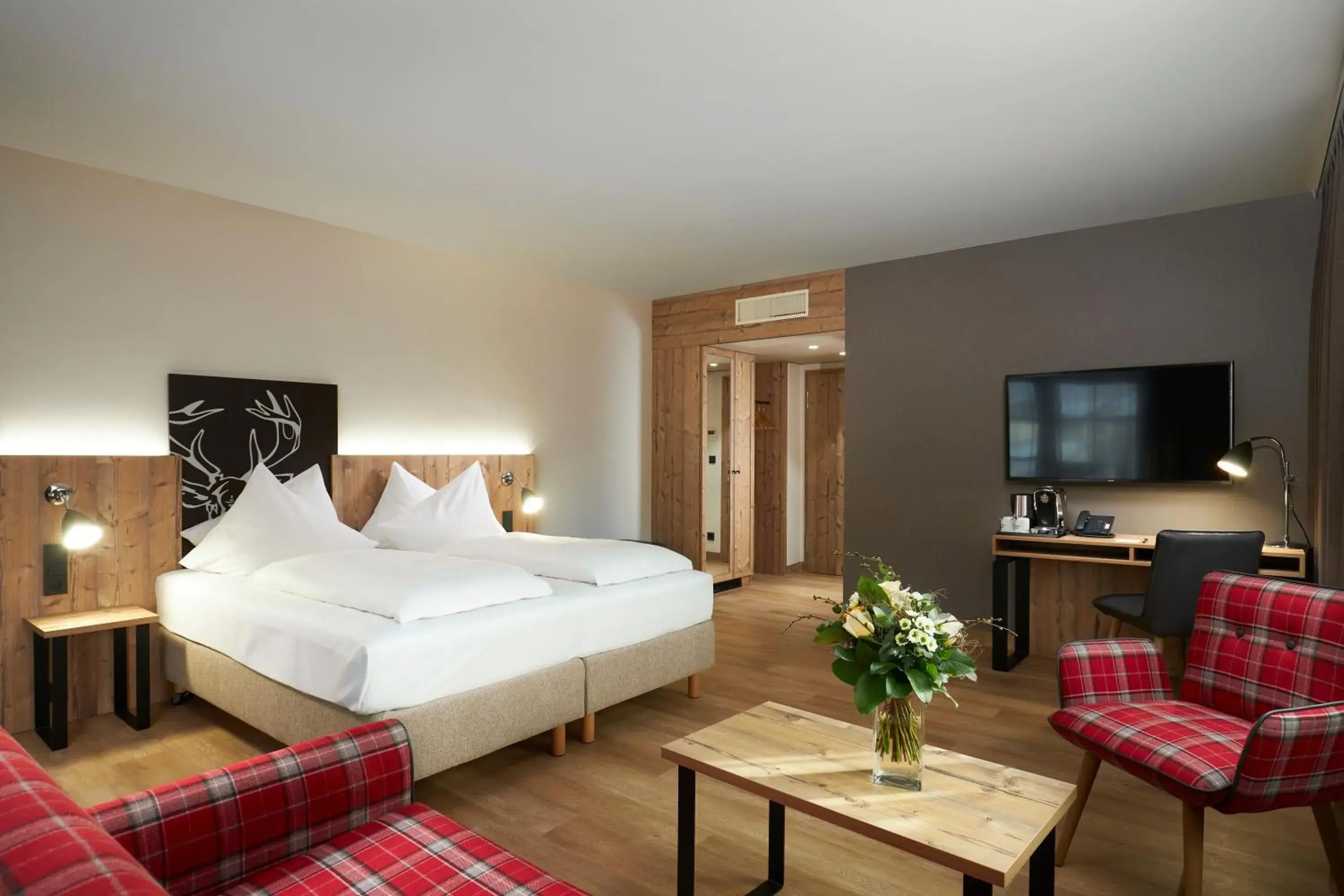 Deluxe Double or Twin Room with Mountain View in HYPERION Hotel Garmisch - Partenkirchen Deluxe Double or Twin Room with Mountain View in HYPERION Hotel Garmisch - Partenkirchen