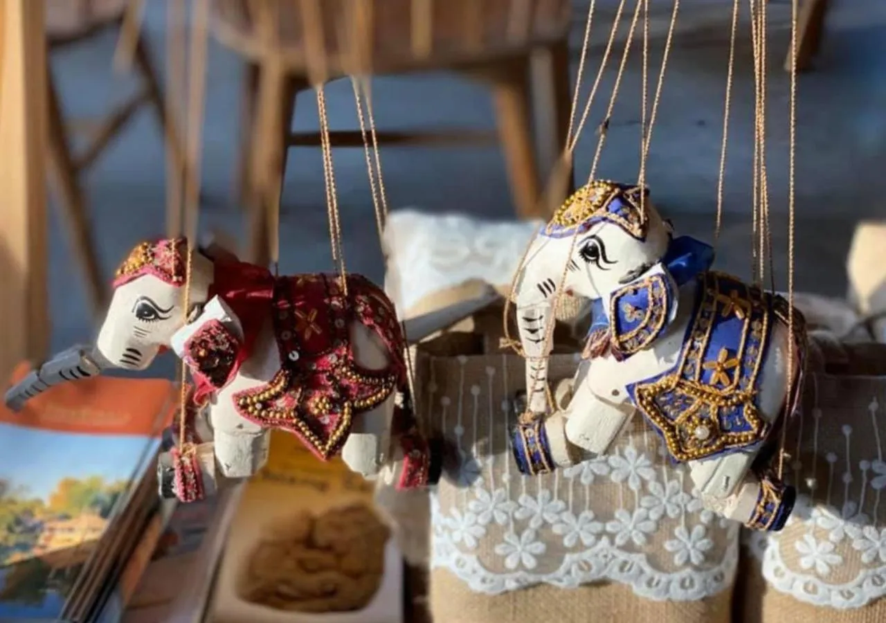 On-site shops in Athita The Hidden Court Chiang Saen Boutique Hotel