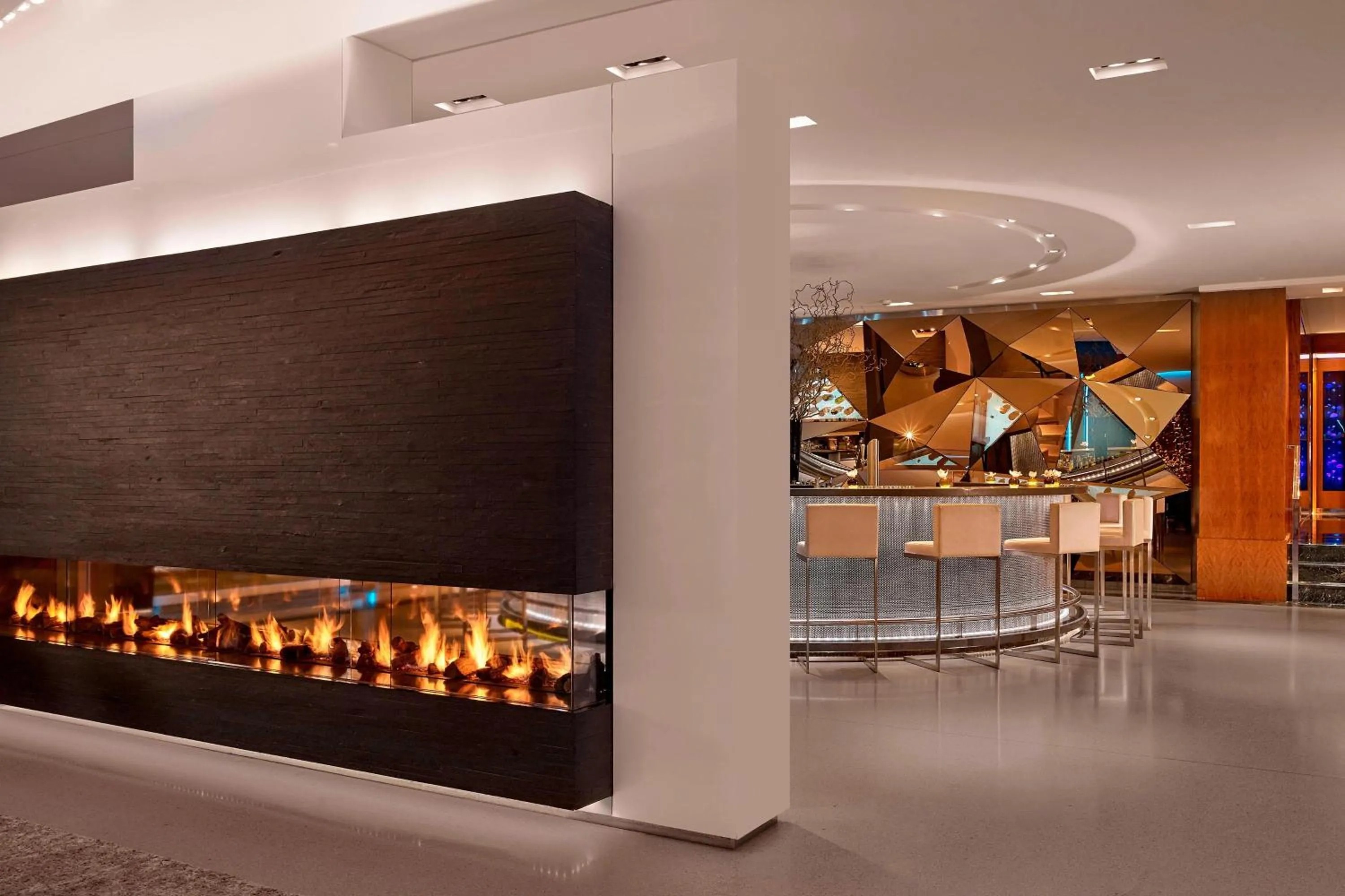 Lounge or bar in Hotel President Wilson, a Luxury Collection Hotel, Geneva