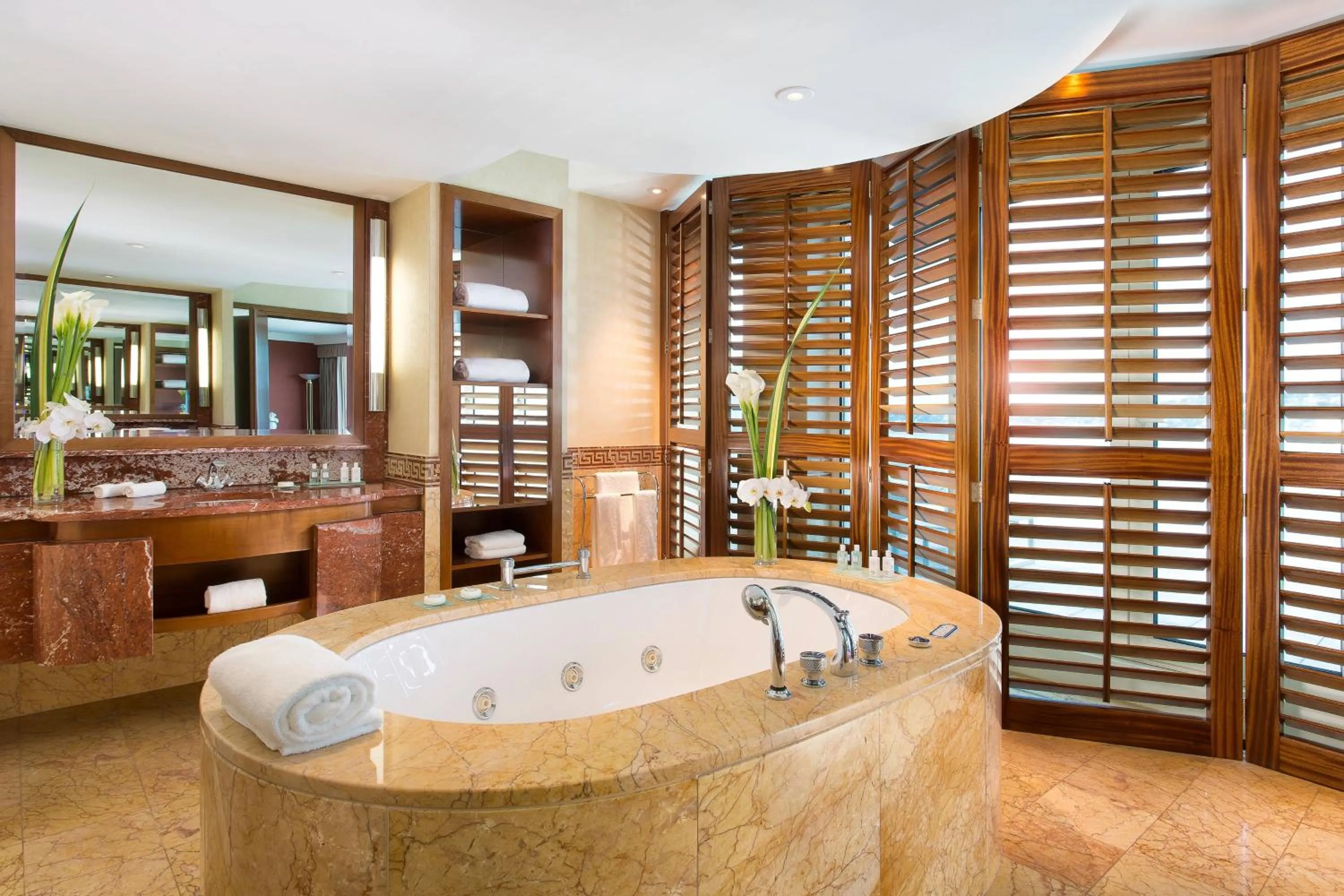 Bathroom in Hotel President Wilson, a Luxury Collection Hotel, Geneva