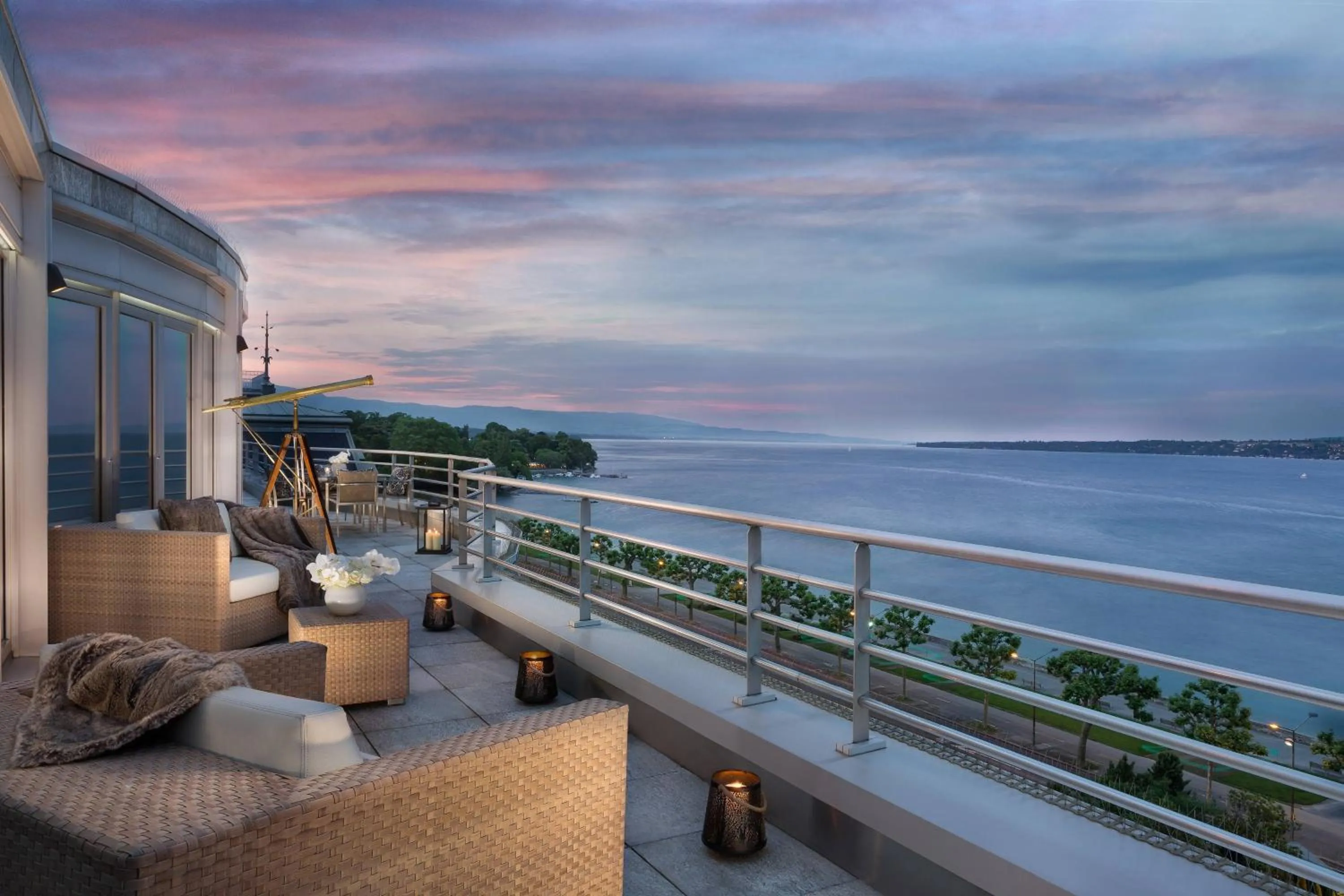 Photo of the whole room in Hotel President Wilson, a Luxury Collection Hotel, Geneva