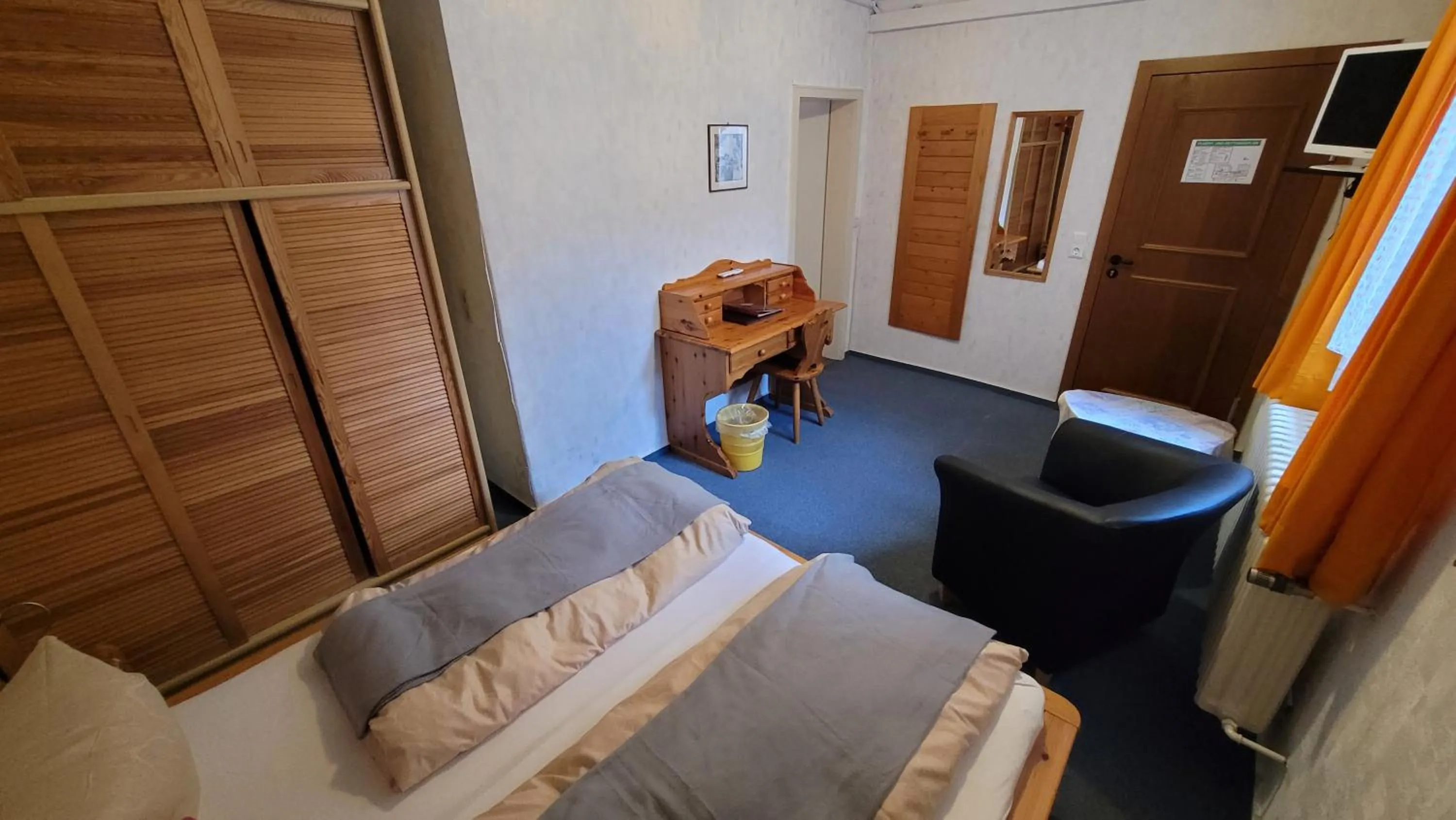 Bed in Schwarzes Lamm