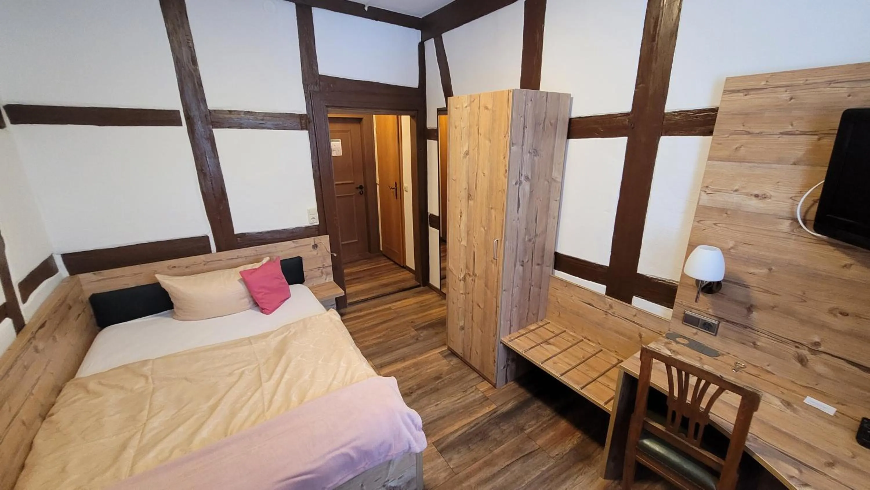 Bed in Schwarzes Lamm