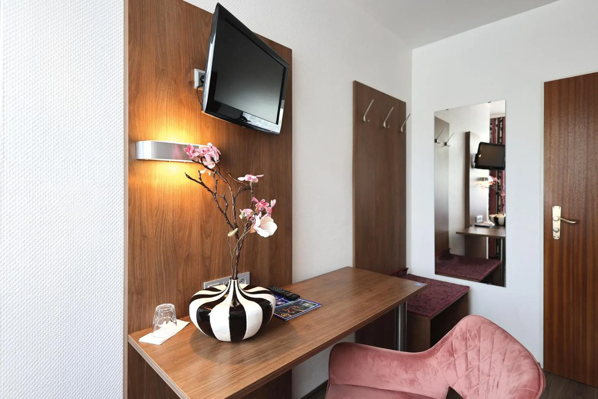 hair dresser in Hotel am Zoo