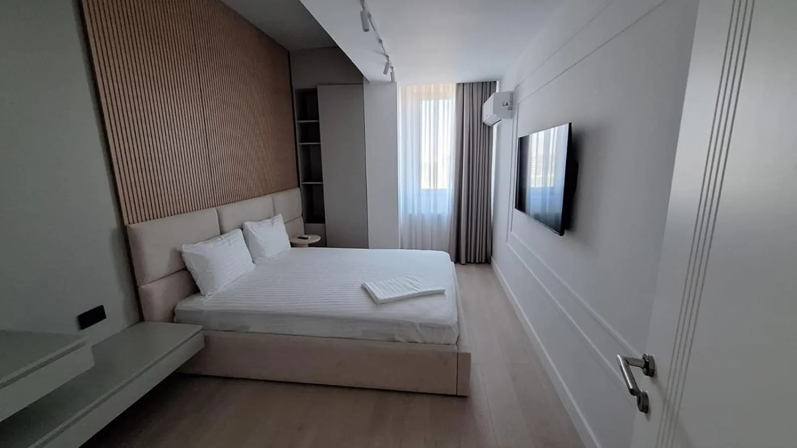 Bed in Solid Magic Apart Hotel