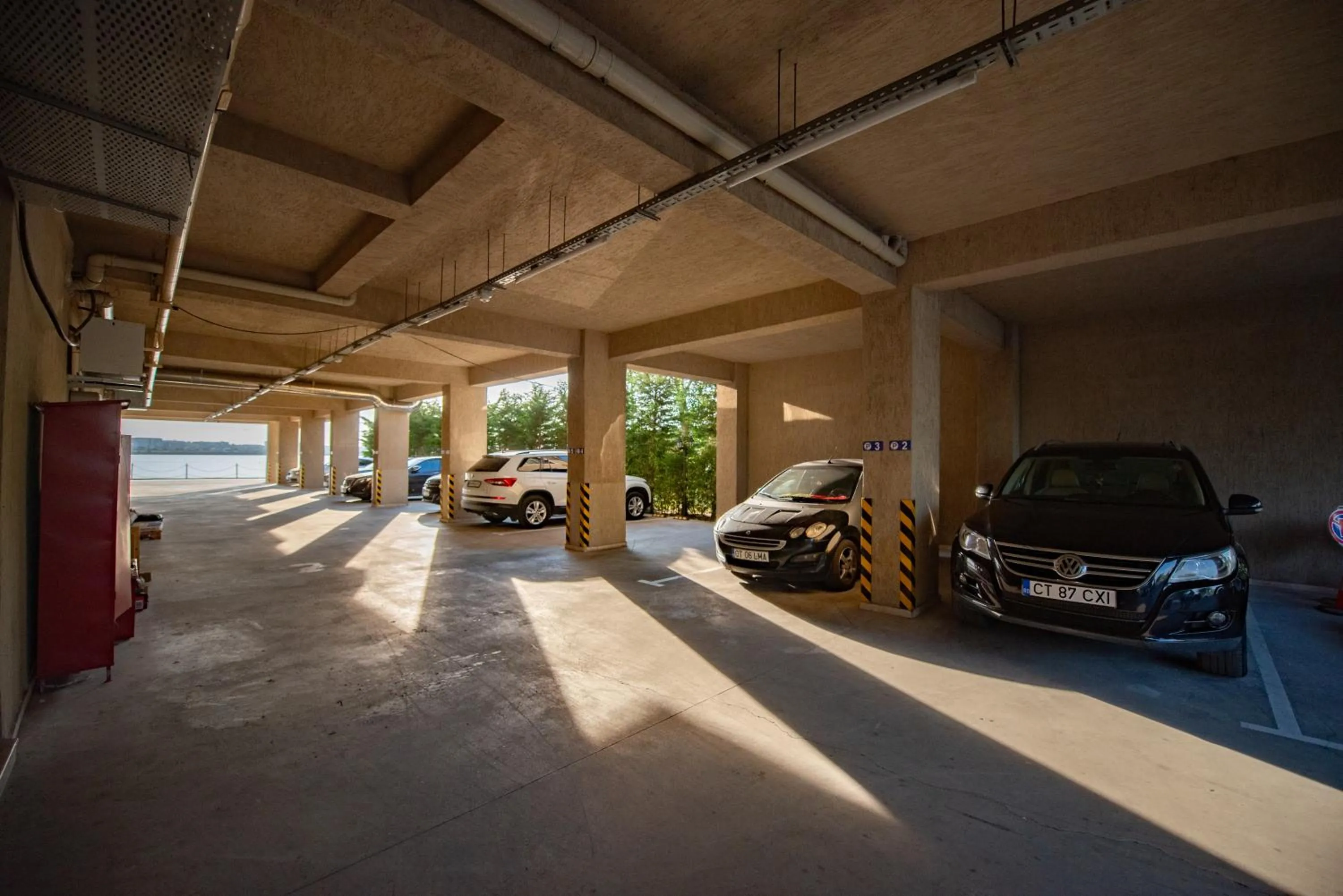 Parking in Solid Magic Apart Hotel