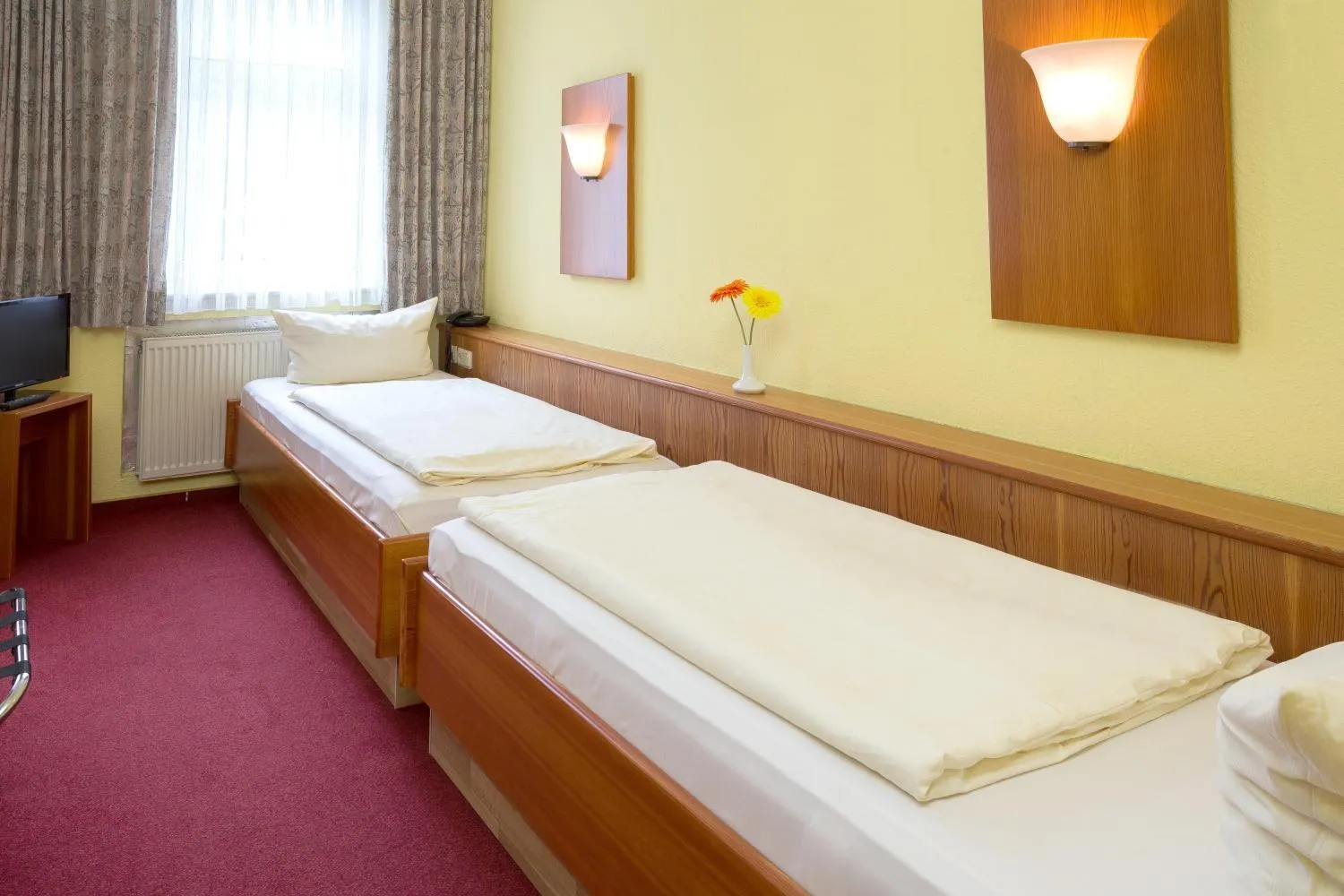 Bed in Hotel garni Harzer Hof