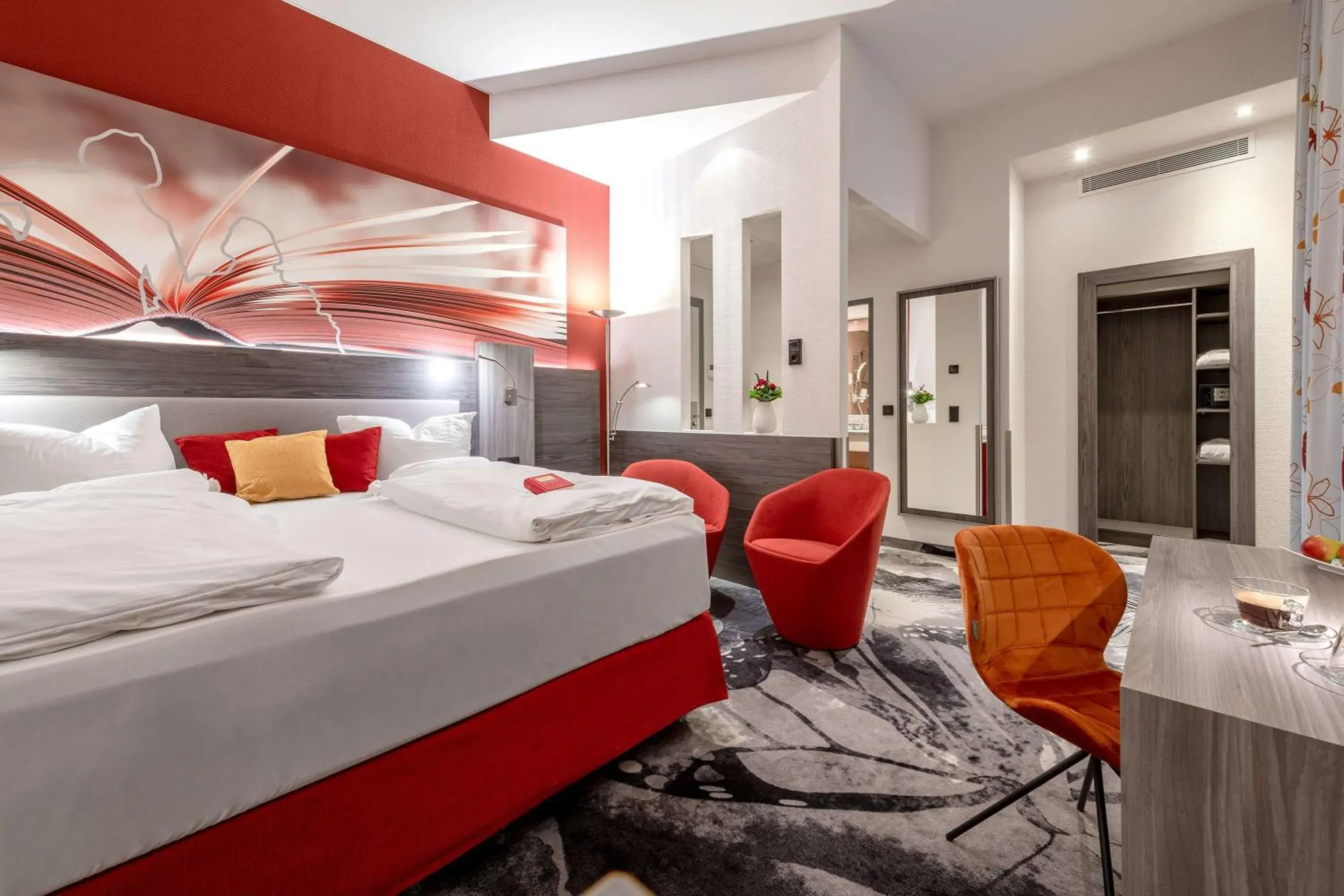 Executive Double Room with Double Bed and Courtyard View in Best Western Premier Hotel Villa Stokkum Executive Double Room with Double Bed and Courtyard View in Best Western Premier Hotel Villa Stokkum