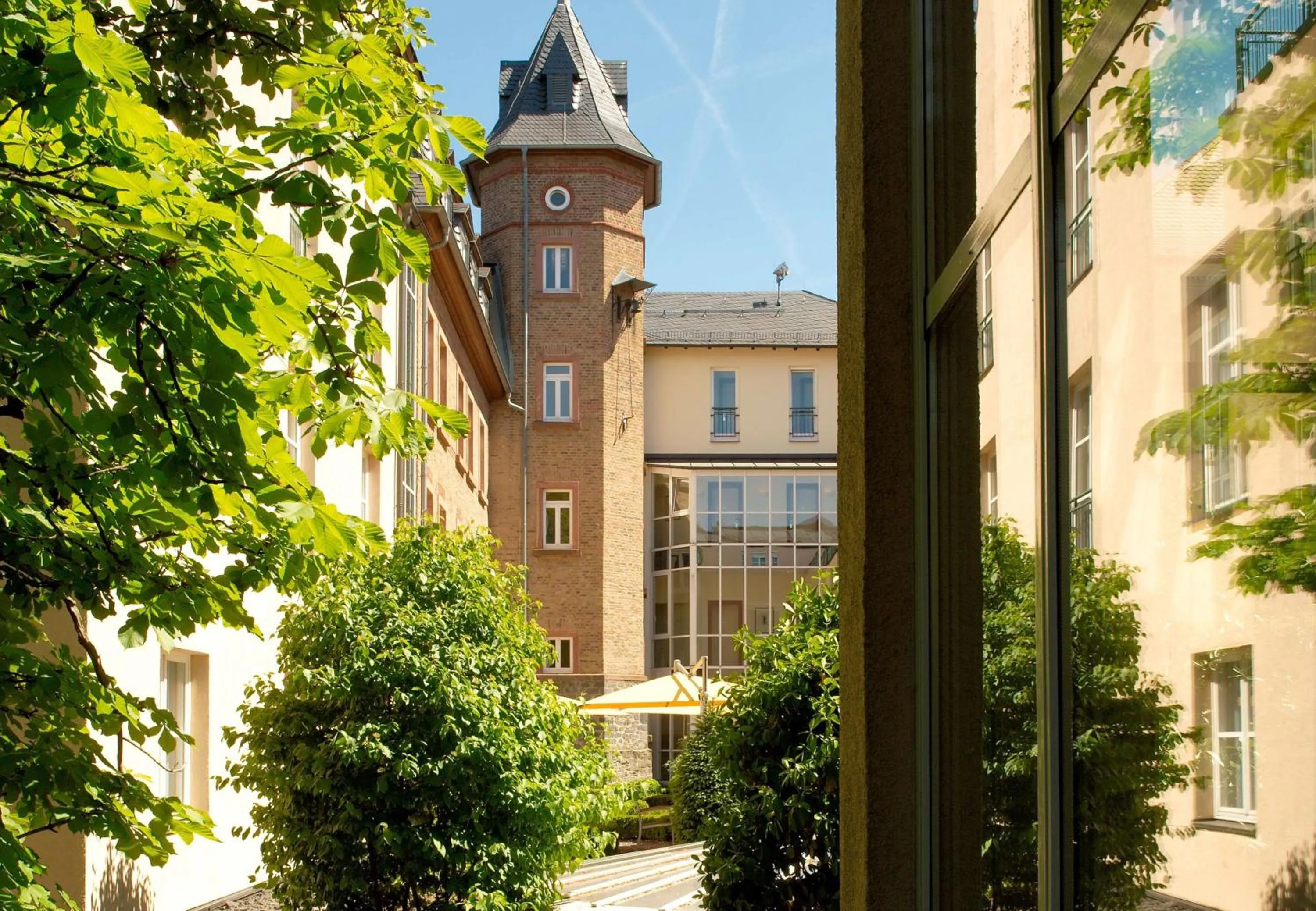 Property building in Best Western Premier Hotel Villa Stokkum