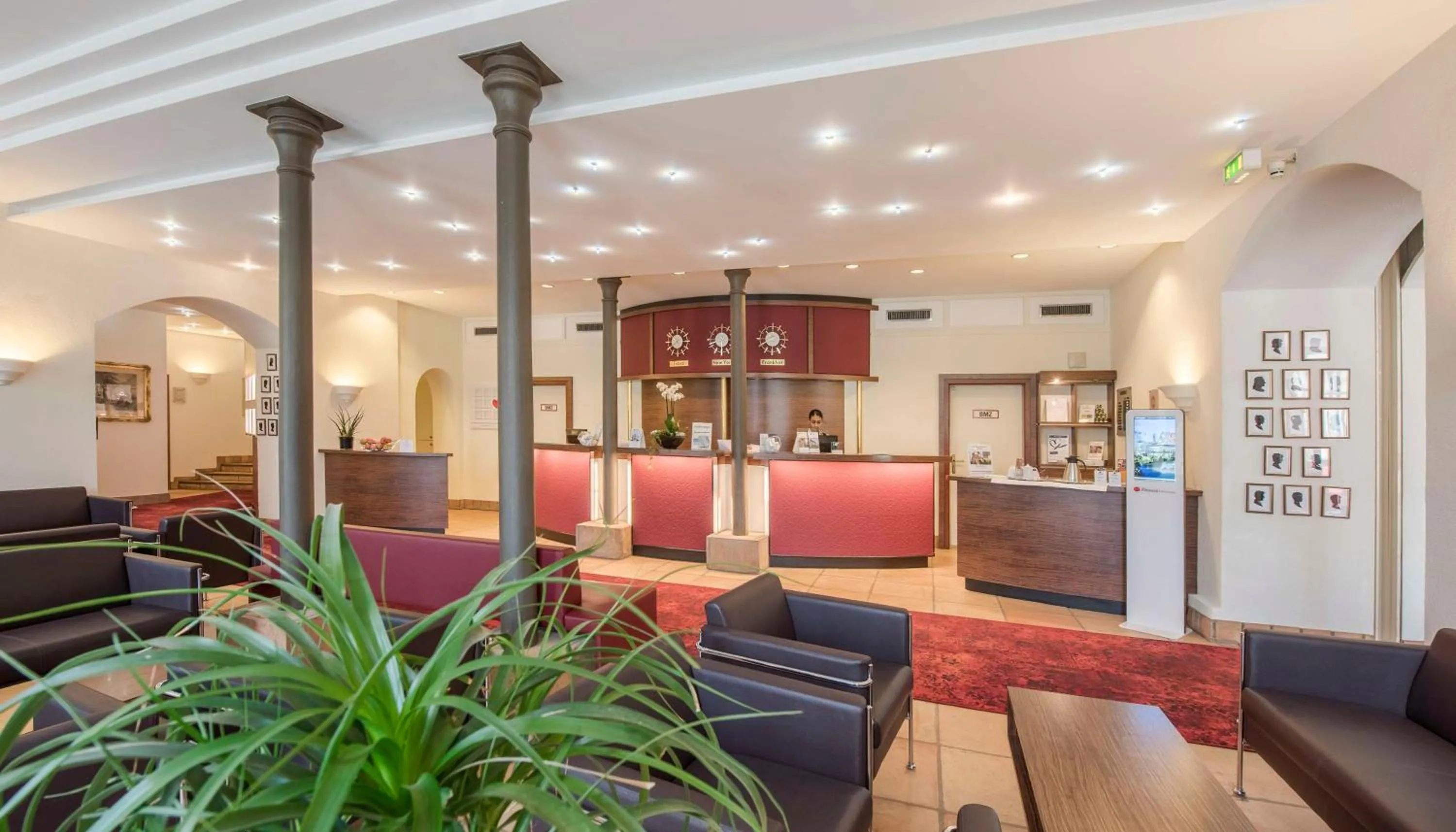 Lobby or reception in Best Western Premier Hotel Villa Stokkum