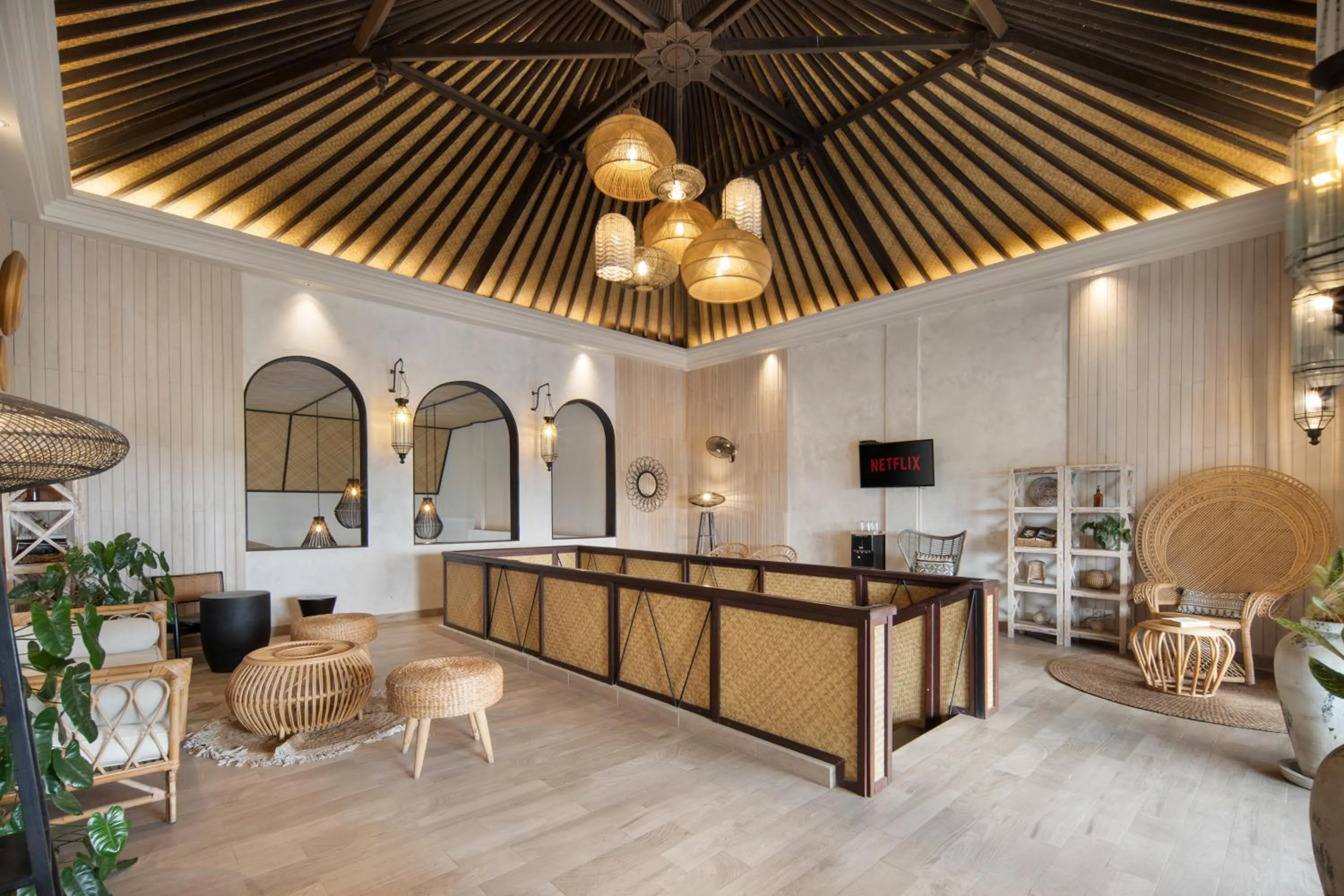 Communal lounge/ TV room in AmantraNa Canggu