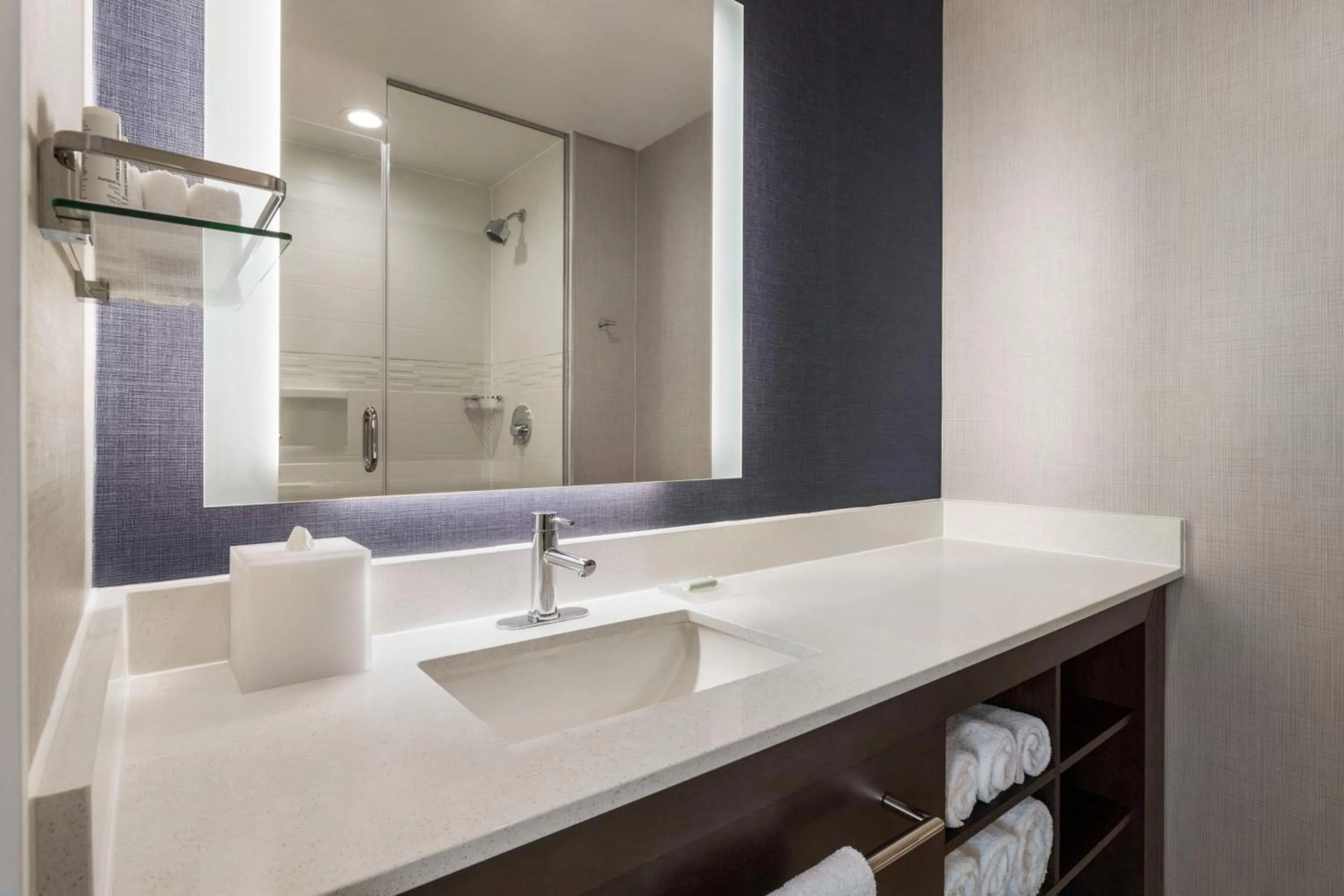 Bathroom in Residence Inn by Marriott New York JFK Airport