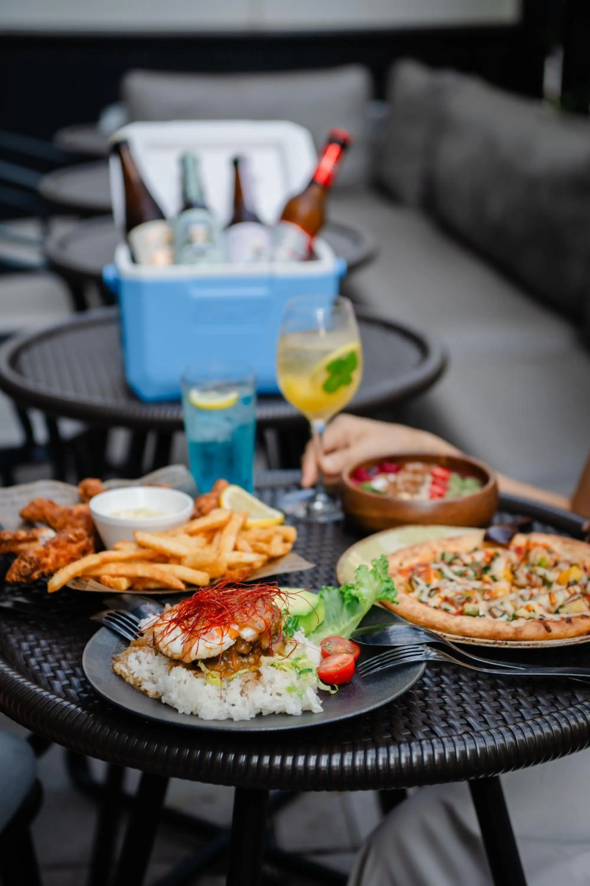 Restaurant/places to eat in Moxy Osaka Umeda