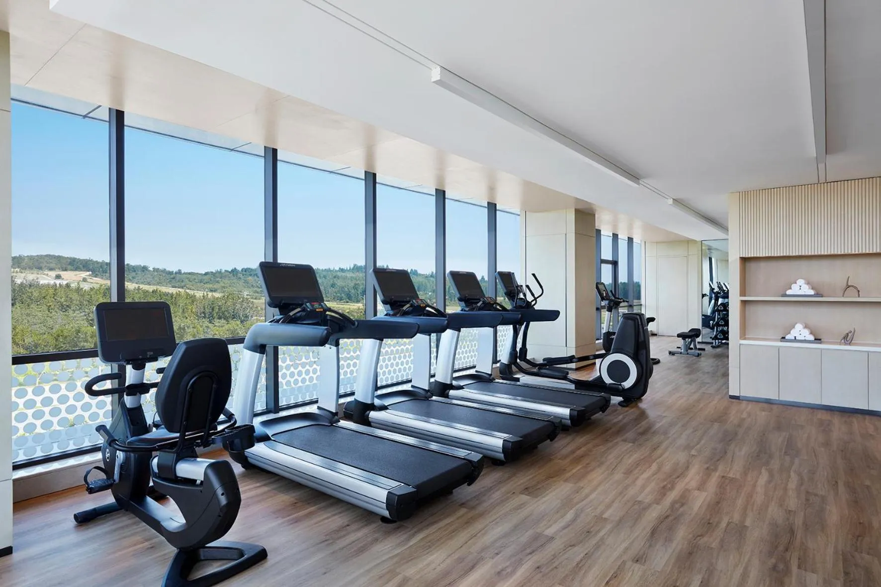 Fitness centre/facilities in Courtyard by Marriott Qinhuangdao West