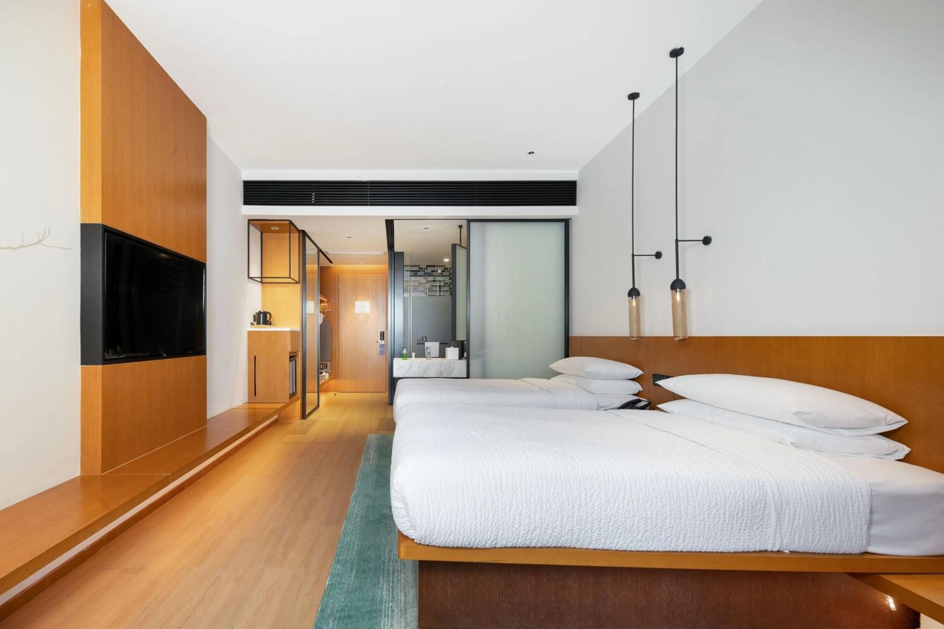 Photo of the whole room, Bed in Fairfield by Marriott Zhuhai Xiangzhou