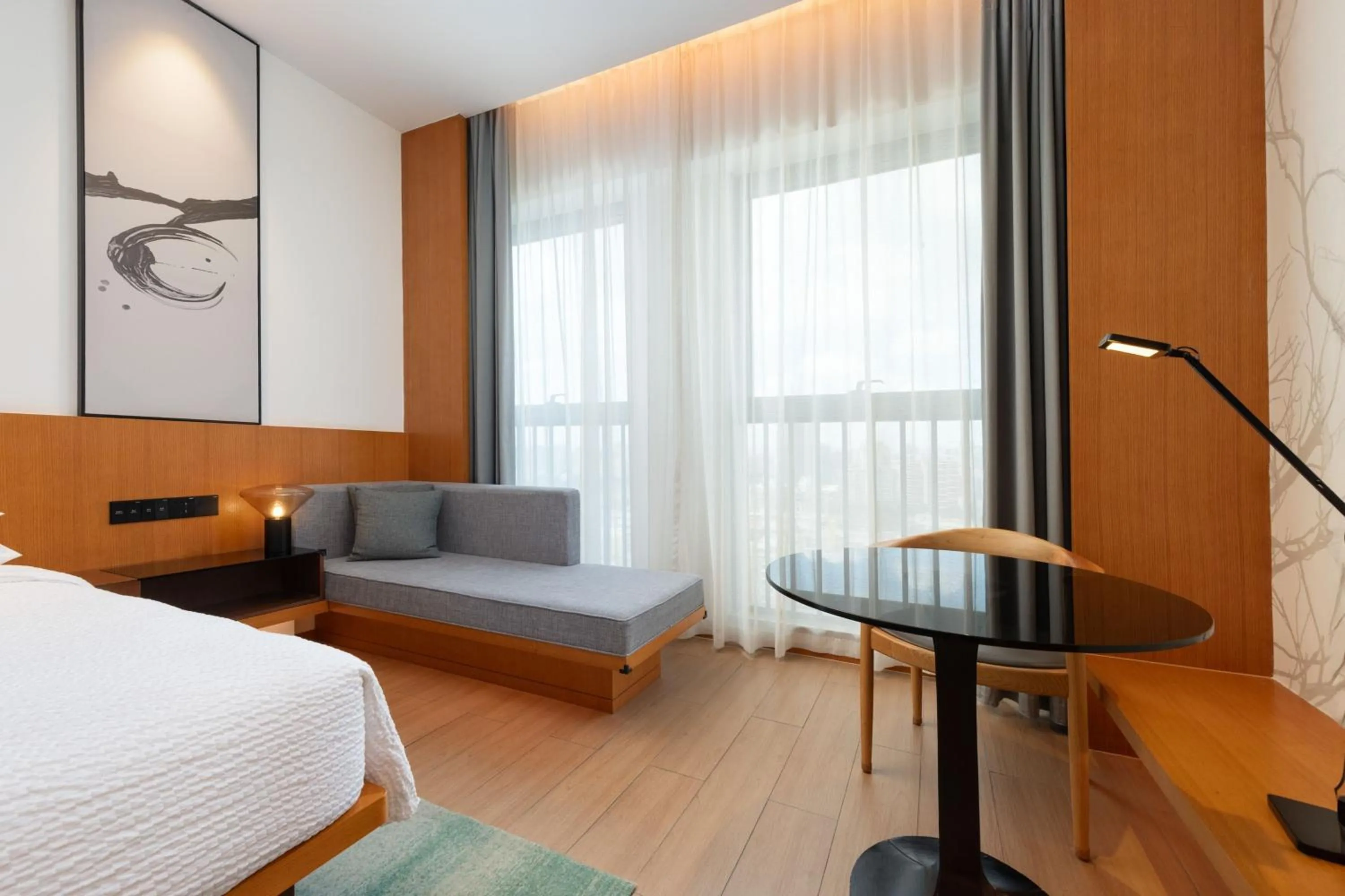 Photo of the whole room, Bed in Fairfield by Marriott Zhuhai Xiangzhou