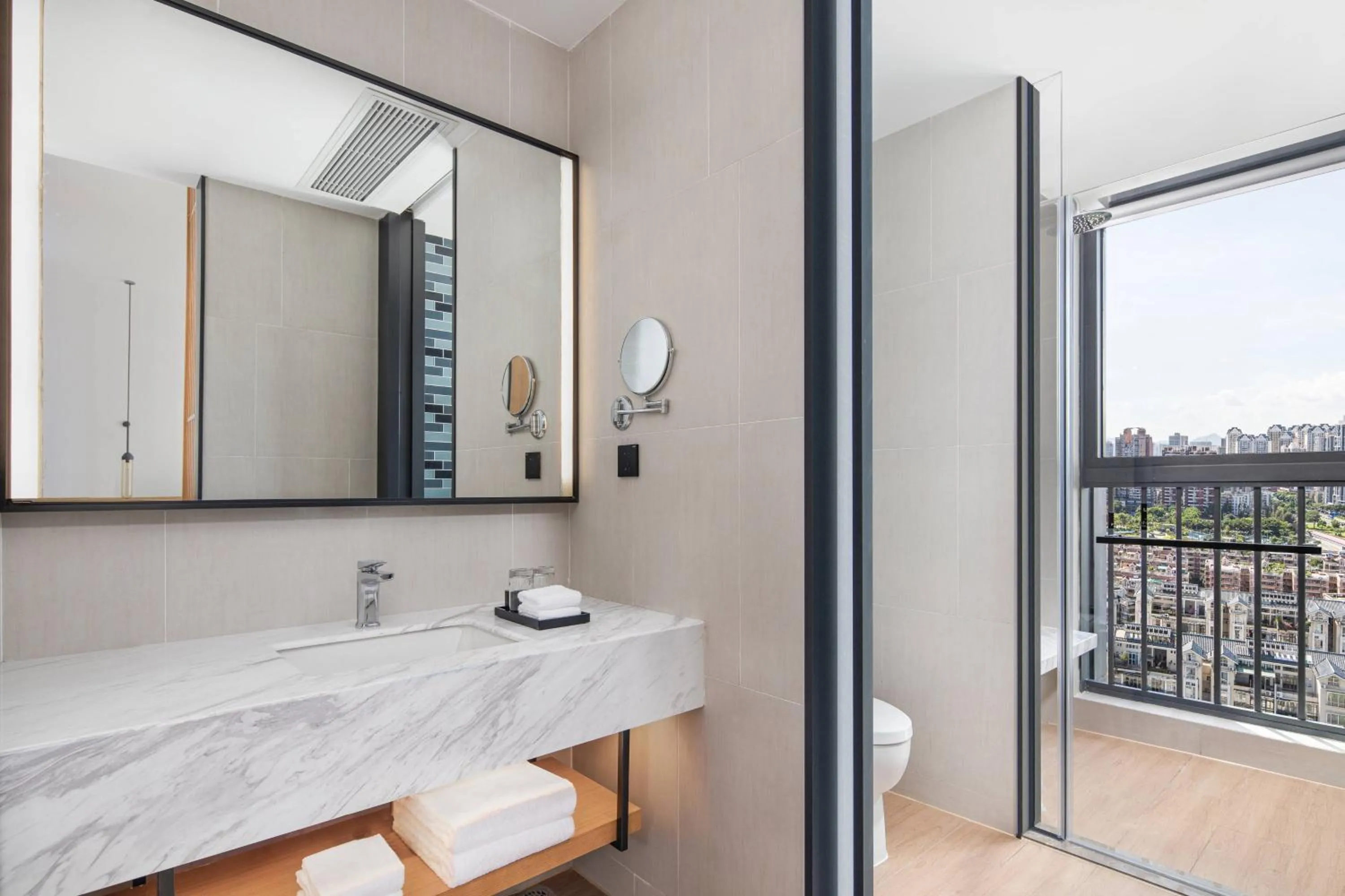 Bathroom in Fairfield by Marriott Zhuhai Xiangzhou
