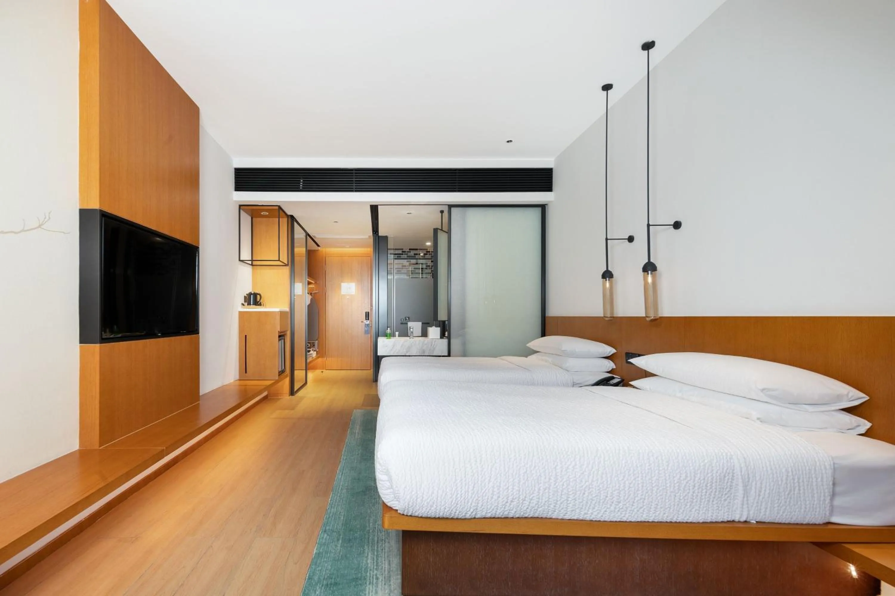 Photo of the whole room, Bed in Fairfield by Marriott Zhuhai Xiangzhou