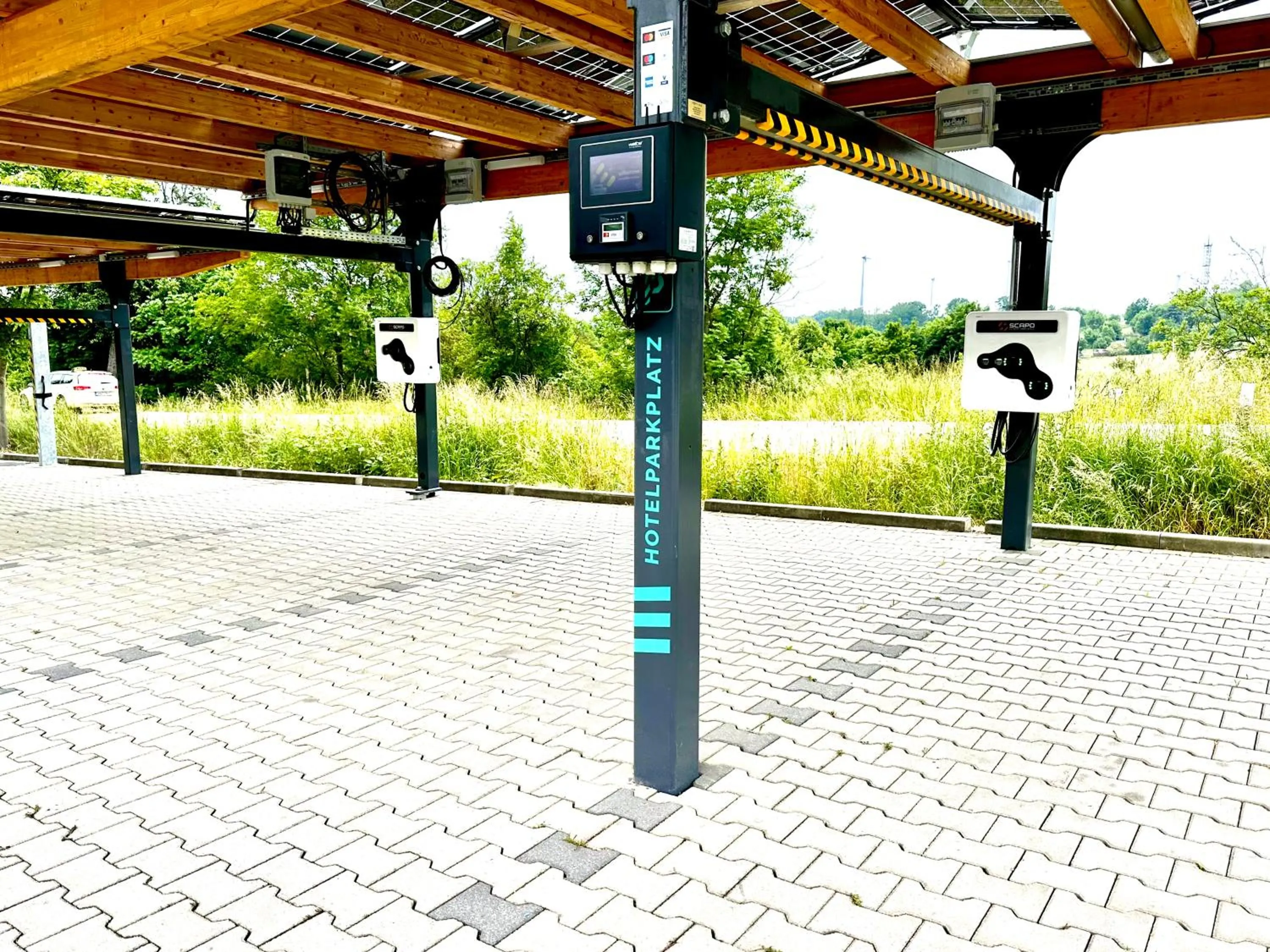 Parking in Atrium Hotel Amadeus