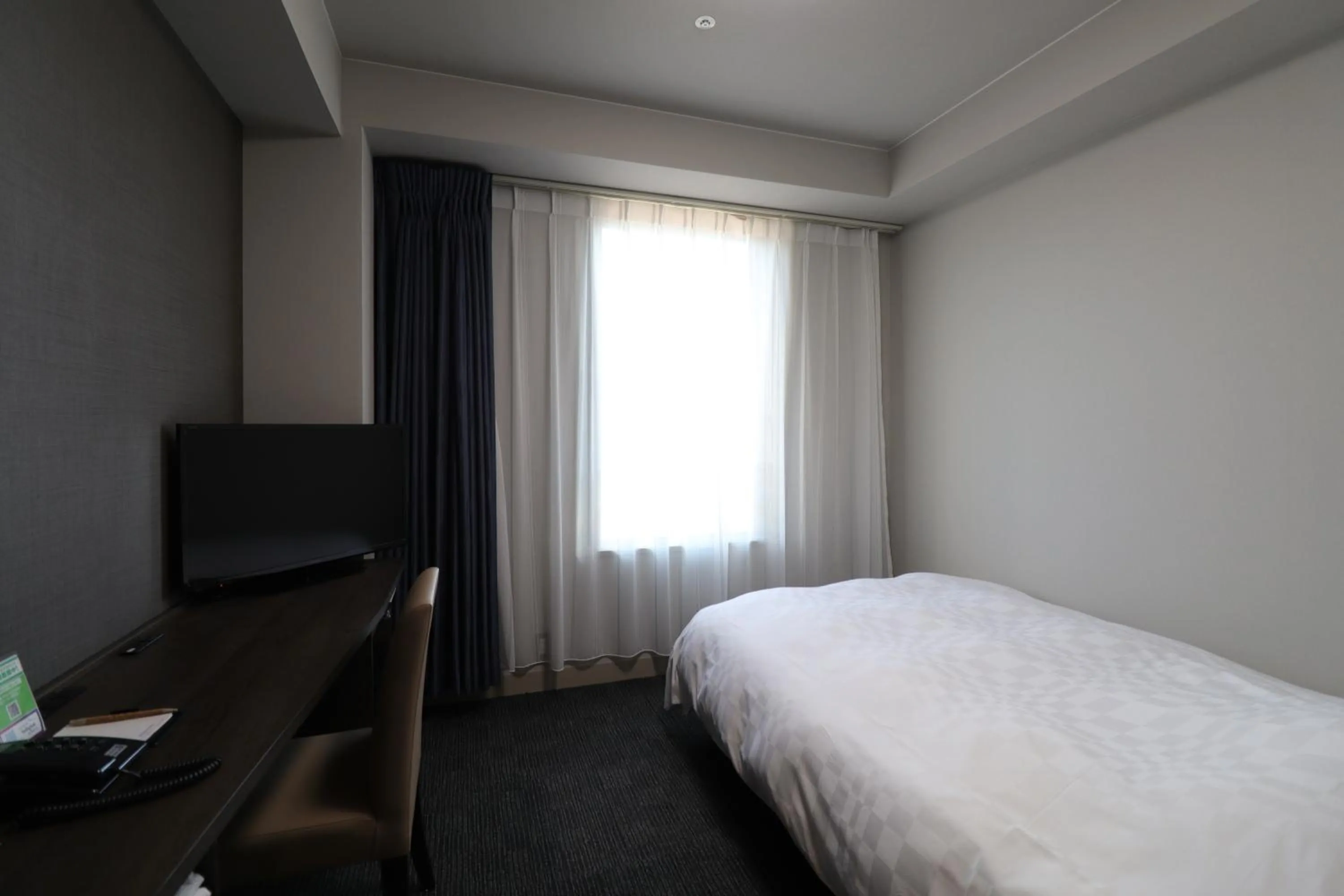 Photo of the whole room, Bed in Silk Hotel