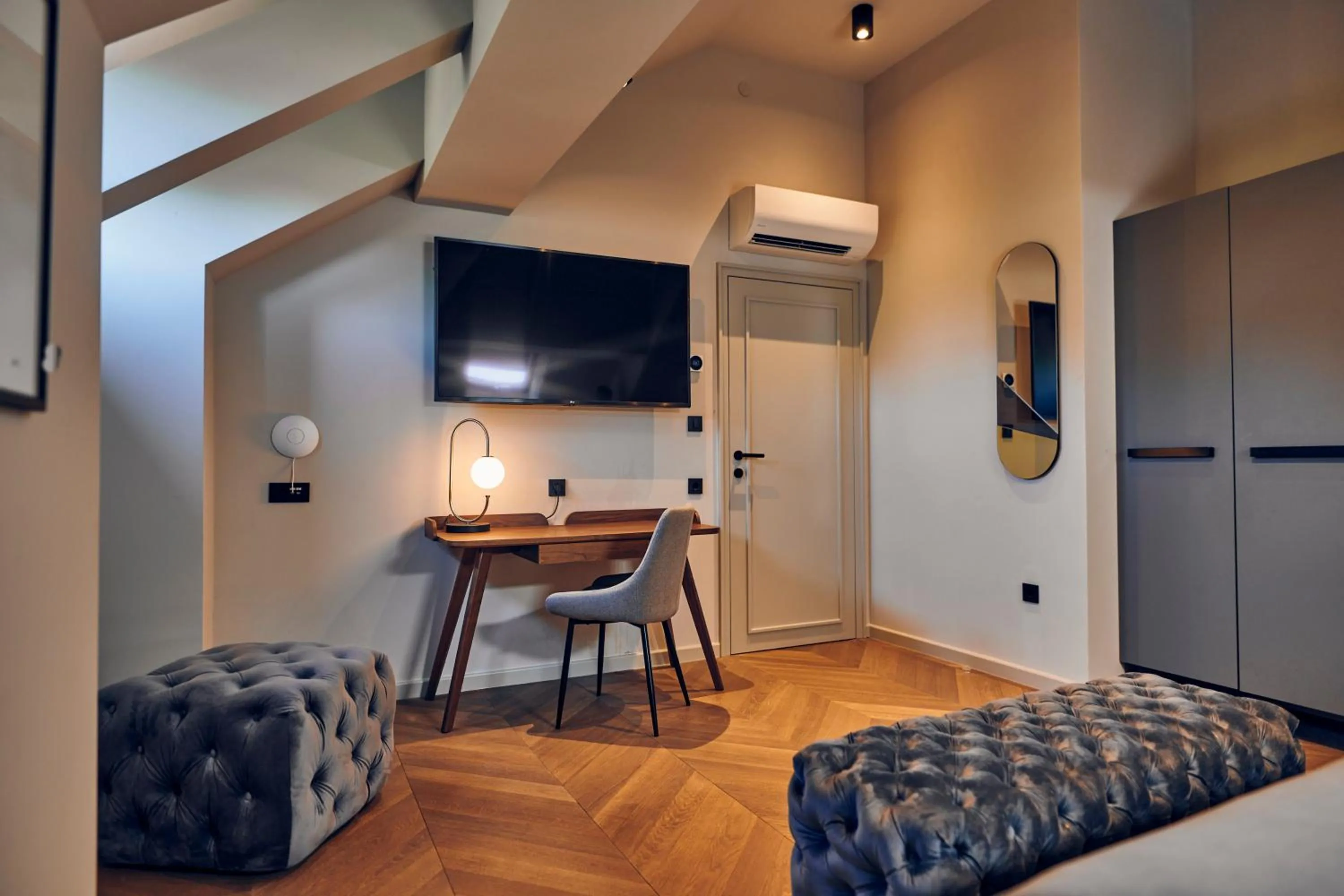 TV and multimedia in Hotel Republika