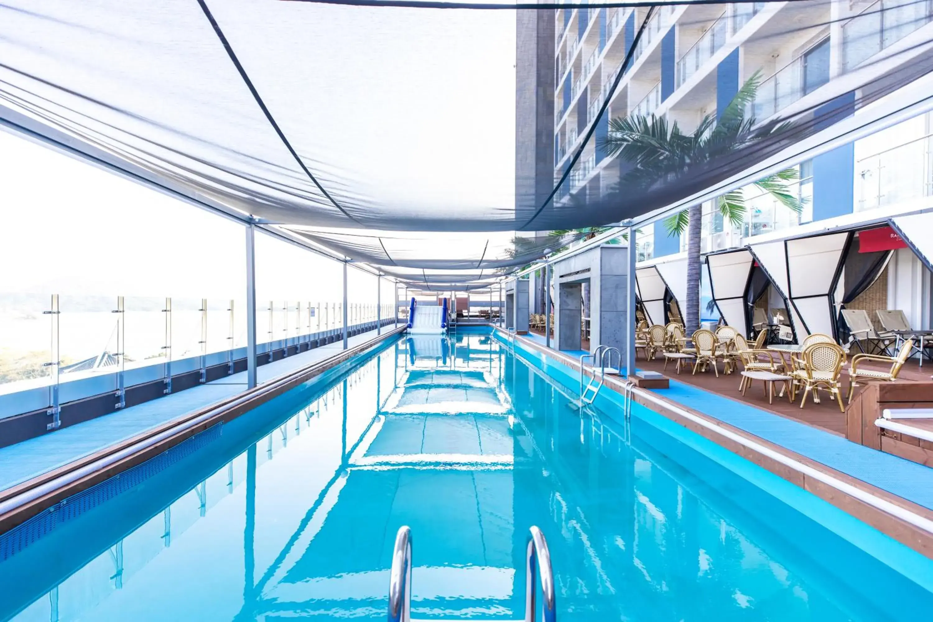 Swimming pool in Ramada Plaza by Wyndham Dolsan Yeosu Swimming pool in Ramada Plaza by Wyndham Dolsan Yeosu