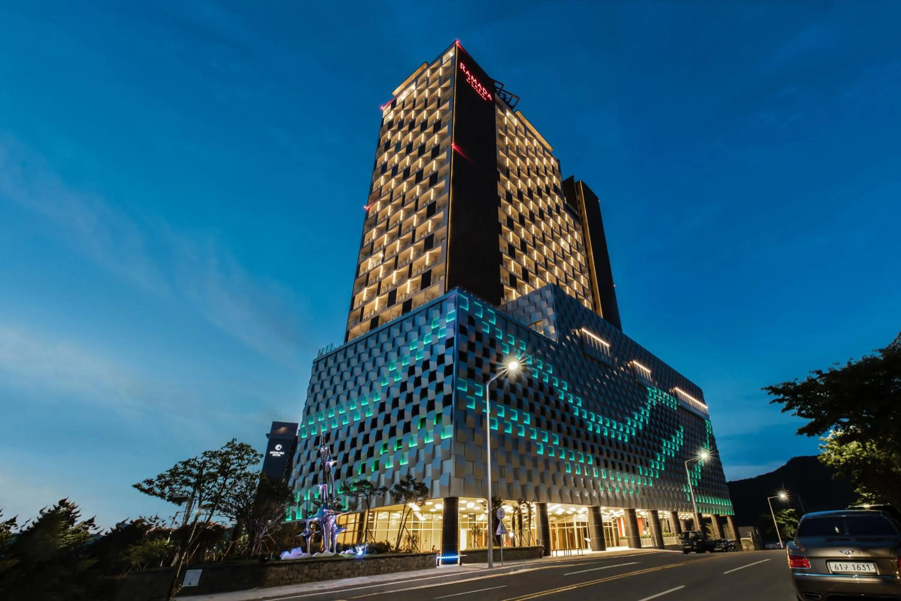 Property building in Ramada Plaza by Wyndham Dolsan Yeosu