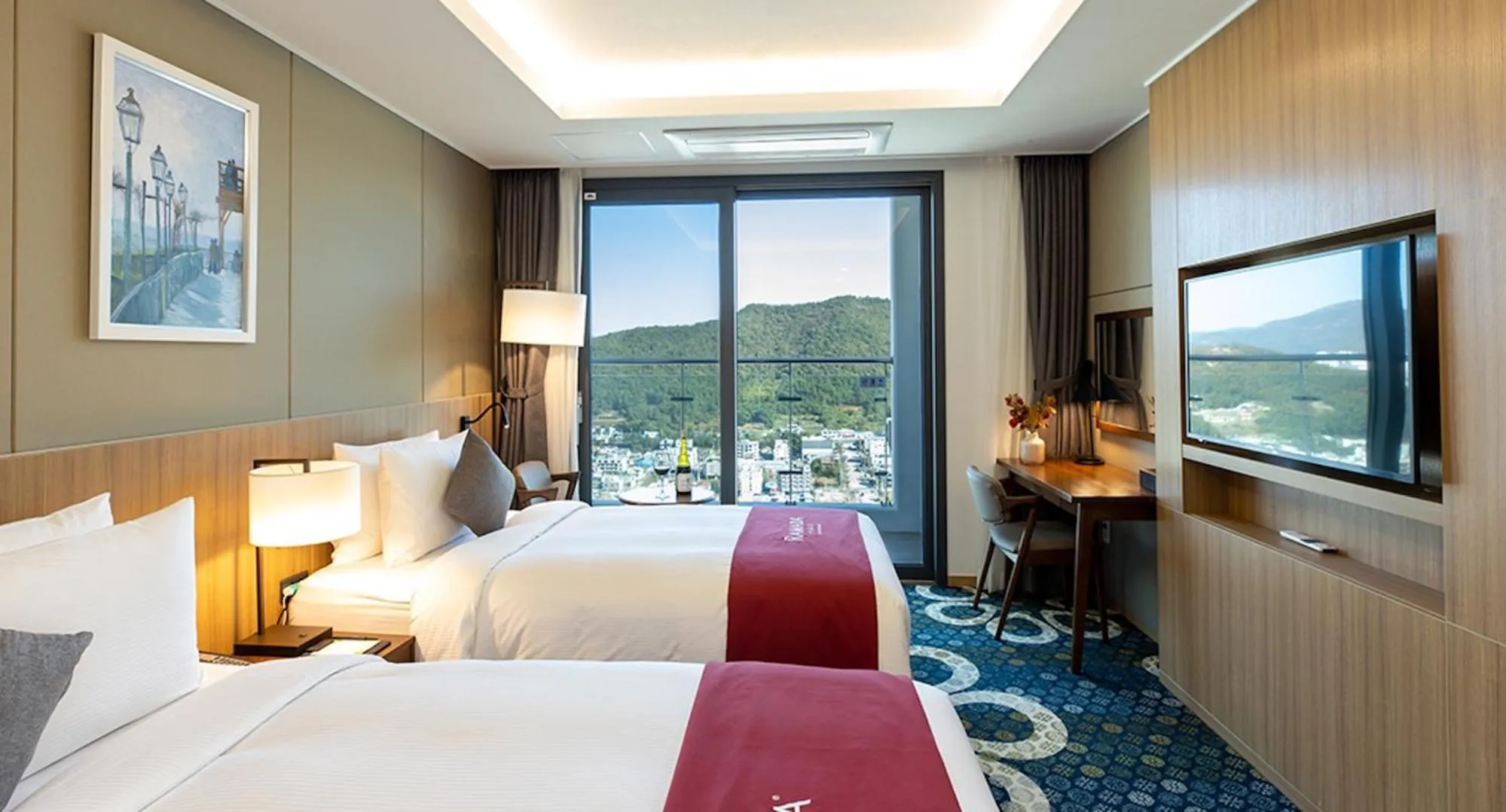 Natural landscape, Bed in Ramada Plaza by Wyndham Dolsan Yeosu