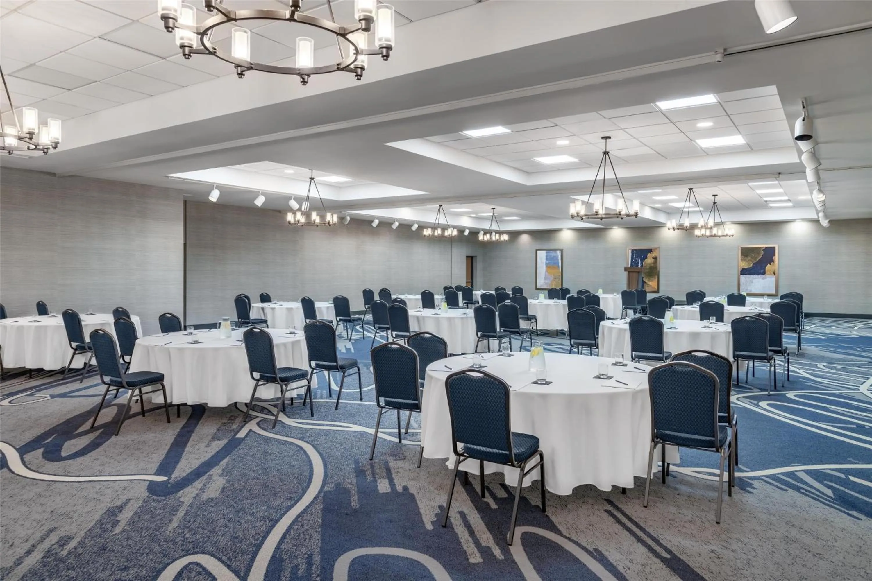 Meeting/conference room in Doubletree By Hilton Owatonna