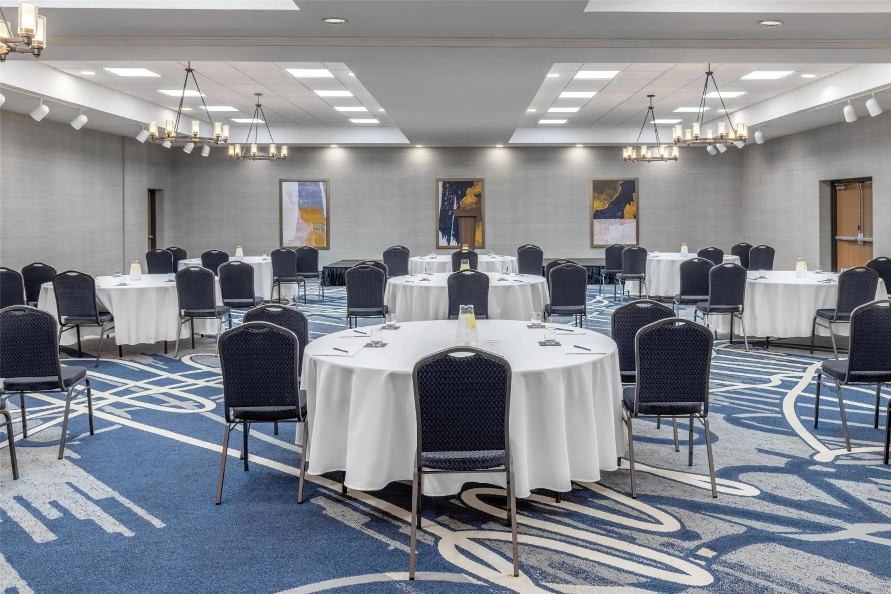 Meeting/conference room in Doubletree By Hilton Owatonna