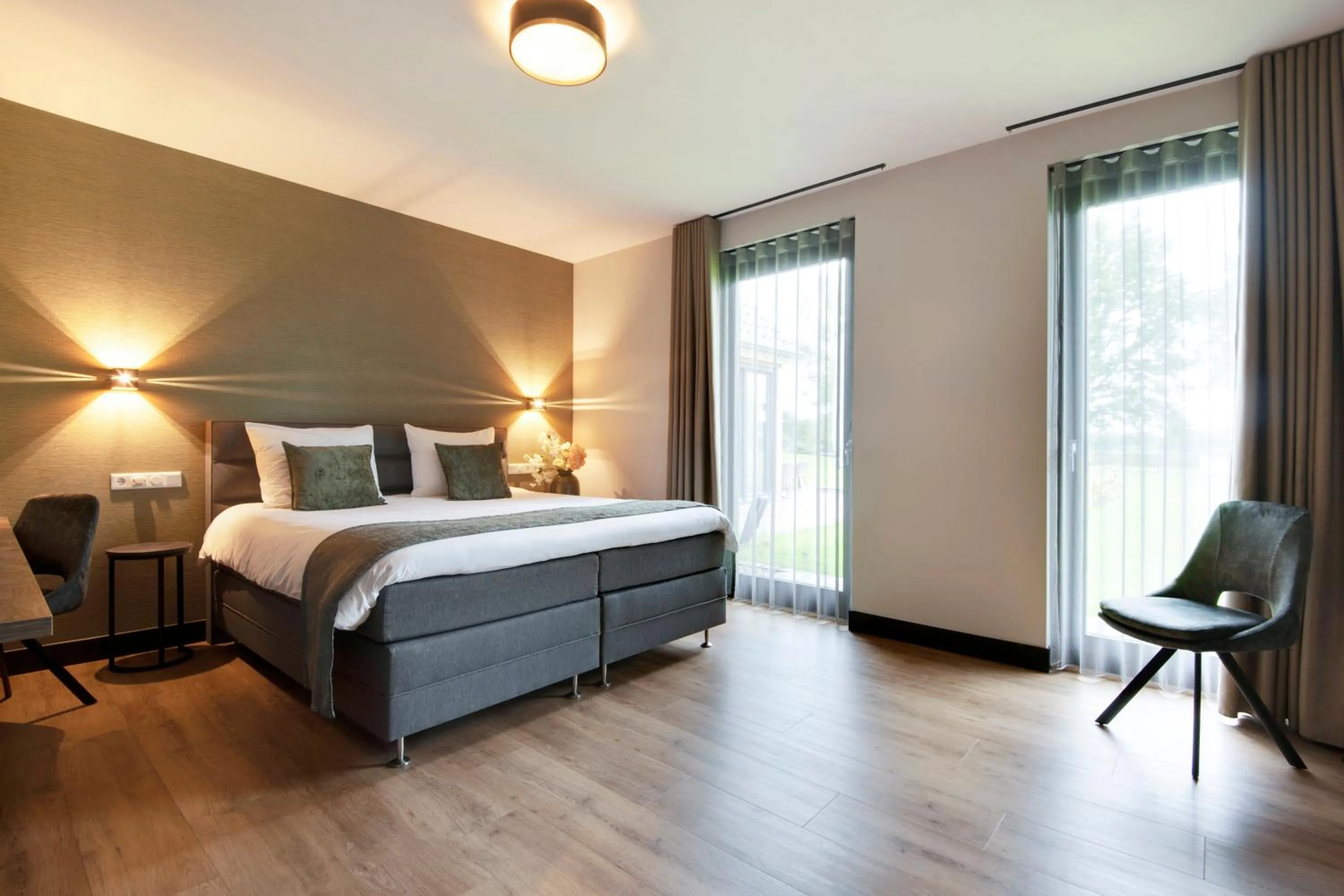 Photo of the whole room, Bed in Op dn Kreijtenberg