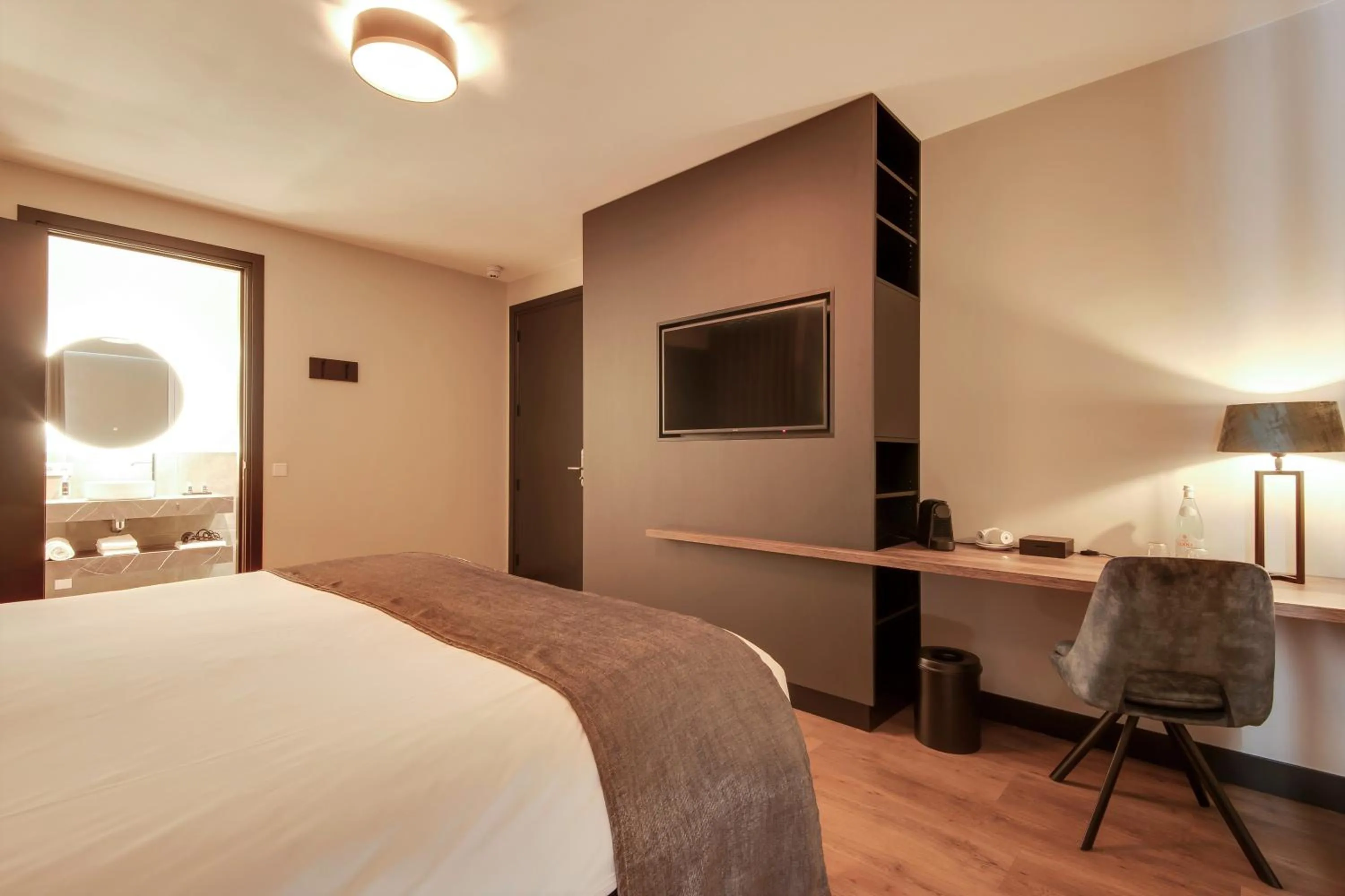 TV and multimedia, Bed in Op dn Kreijtenberg