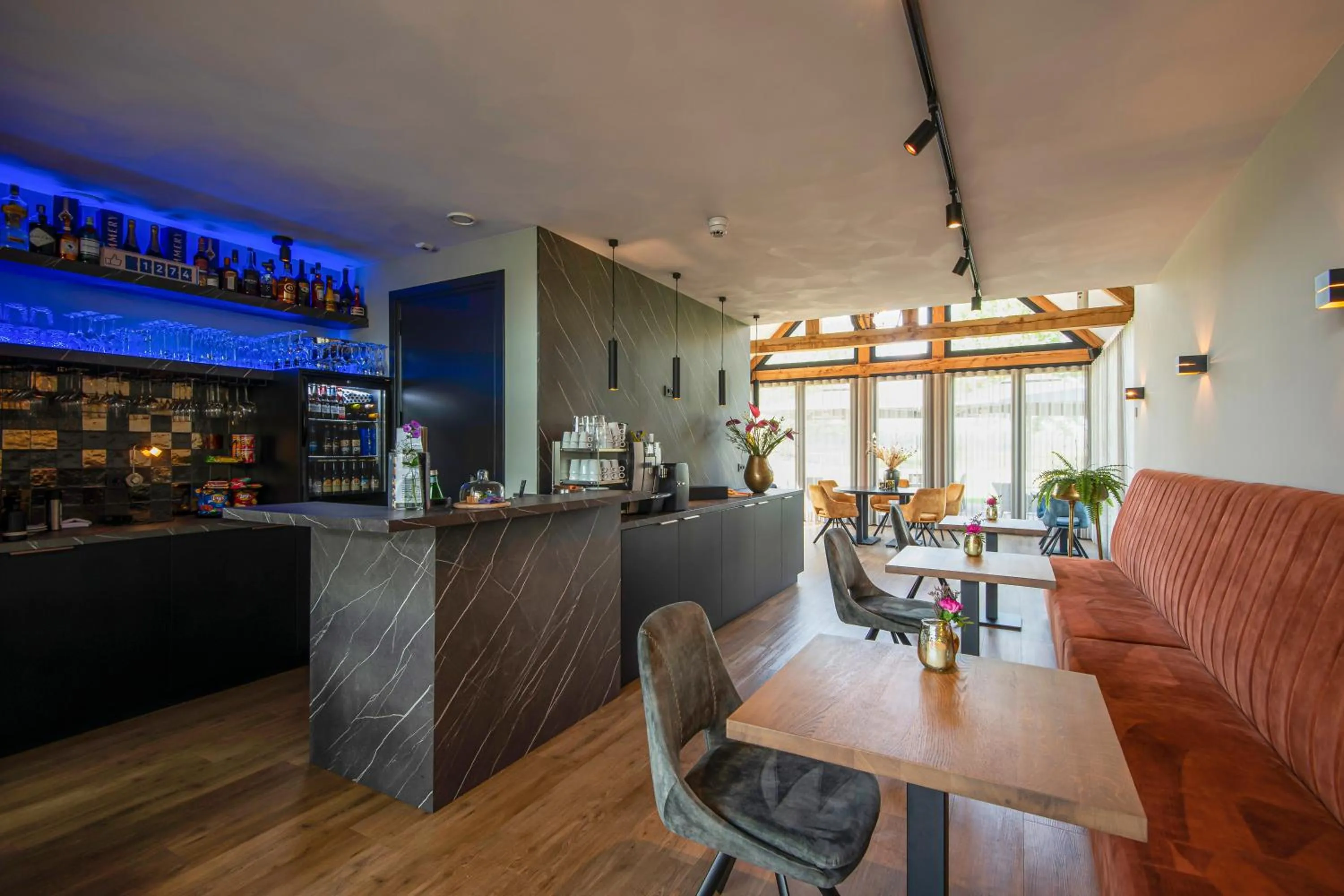 Lounge or bar in Op dn Kreijtenberg